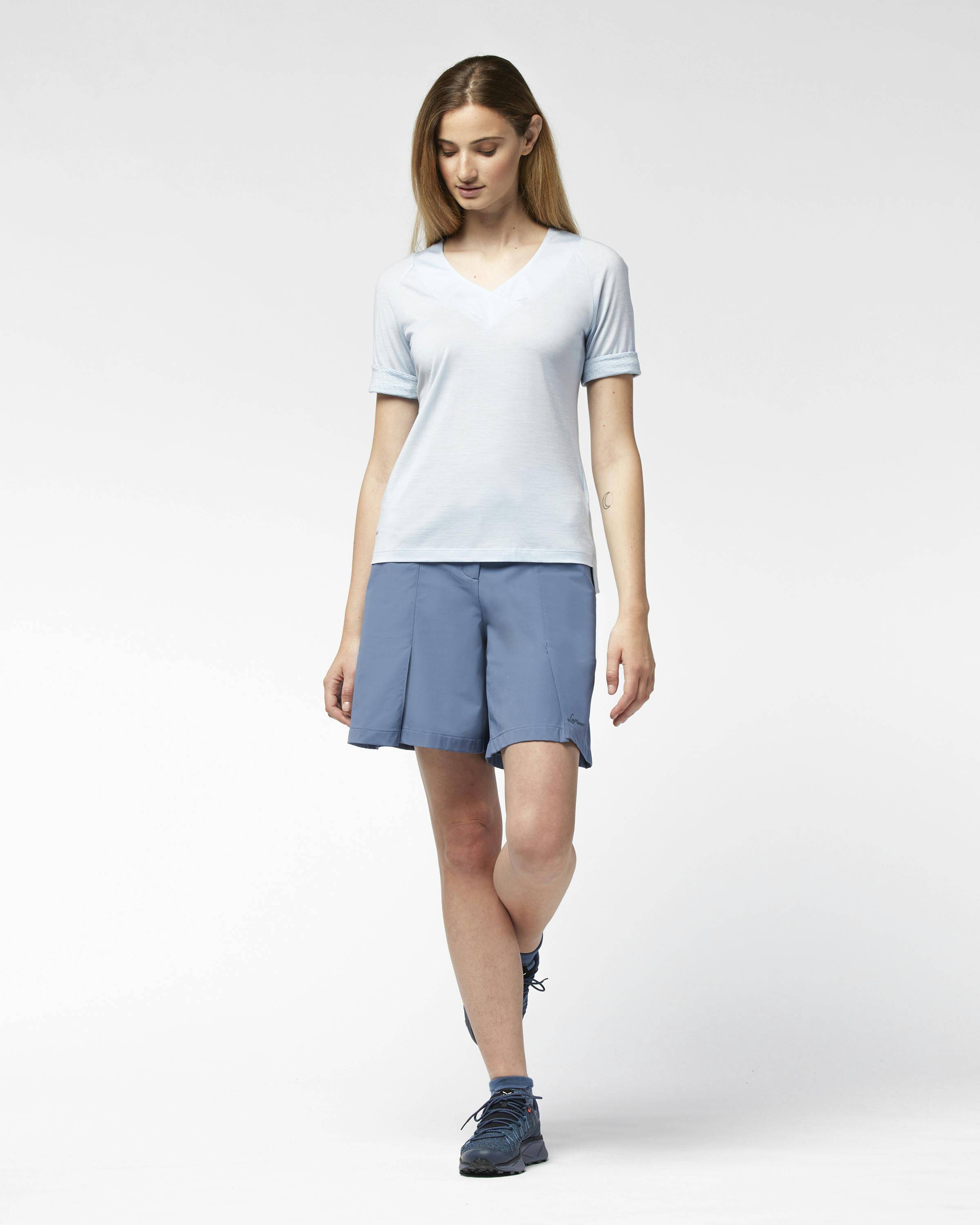 Alexandra Maglietta Maniche Corte action_shot image