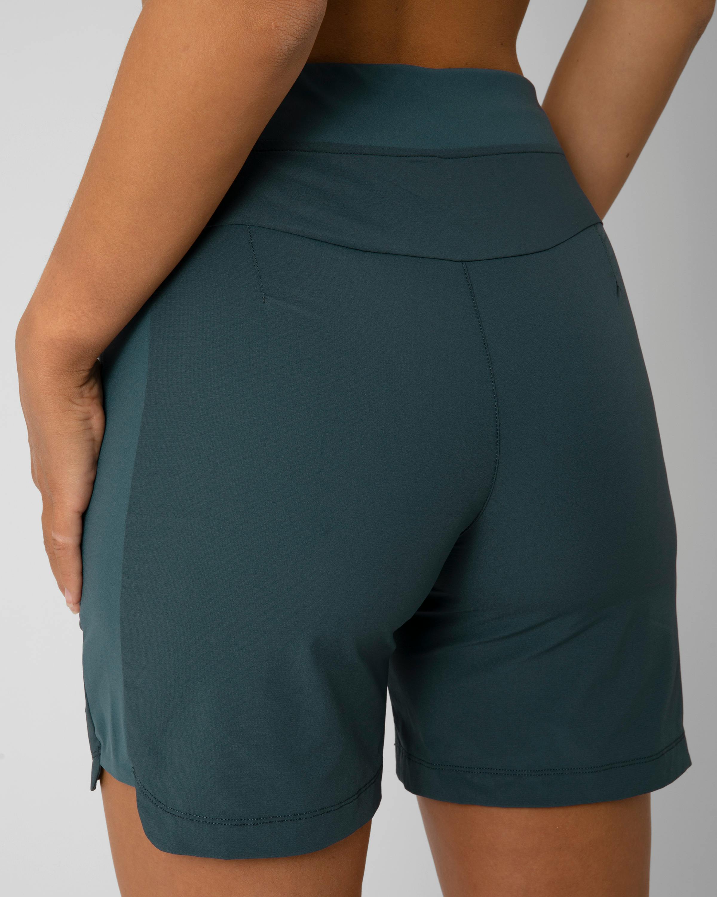 Katharina Shorts tech_detail image