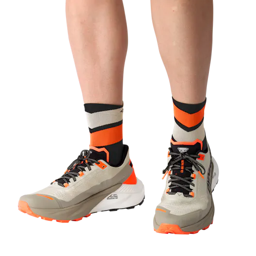 Ultra 100 V3 M perspective_view image