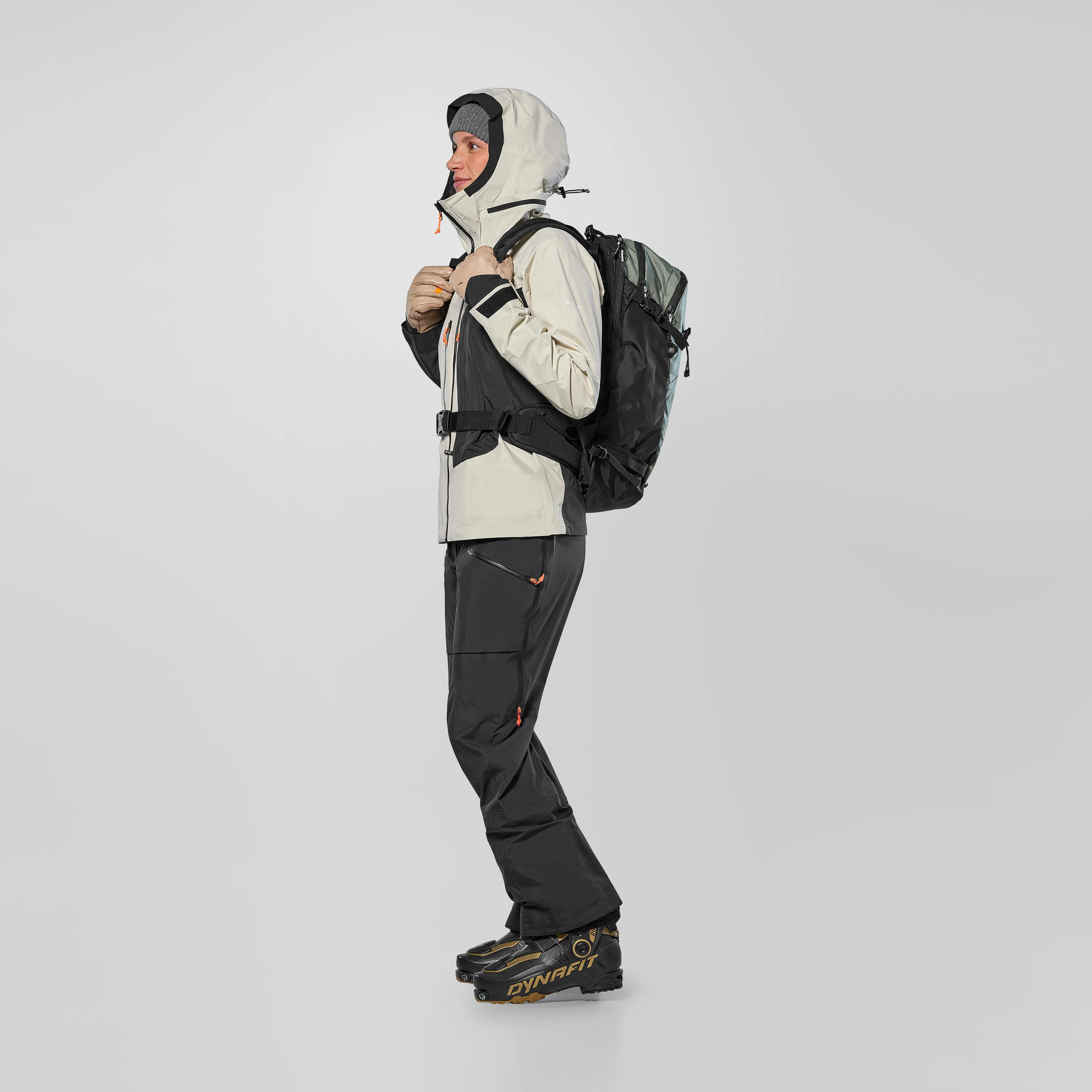 Sella Tour 30L Backpack Women  on_body image