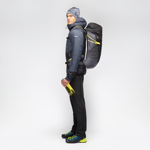 Alp Trainer 35+3L Rucksack on_body image