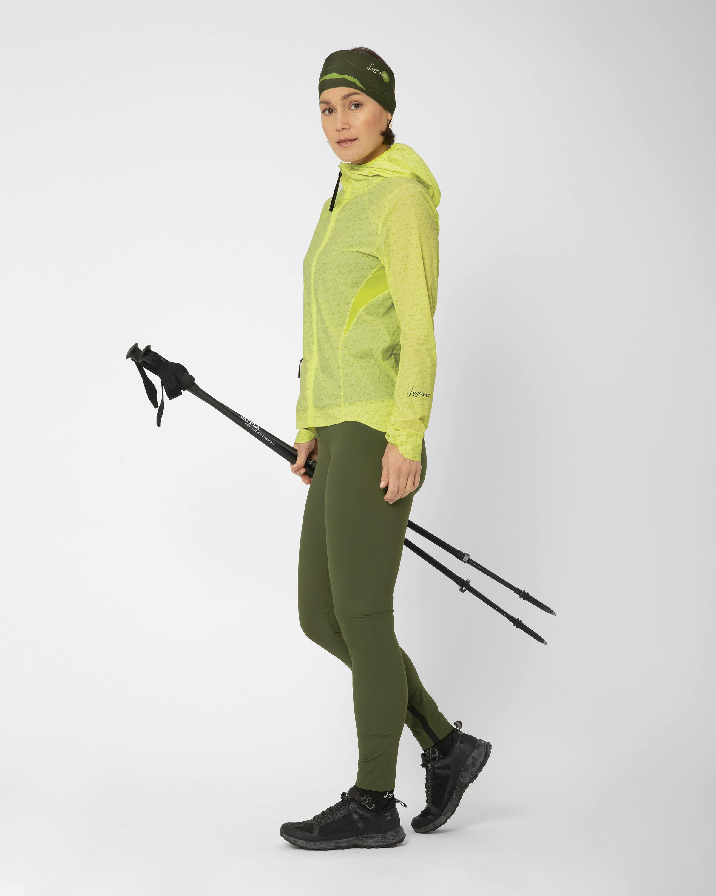 Manuela Windjacke perspective_view image