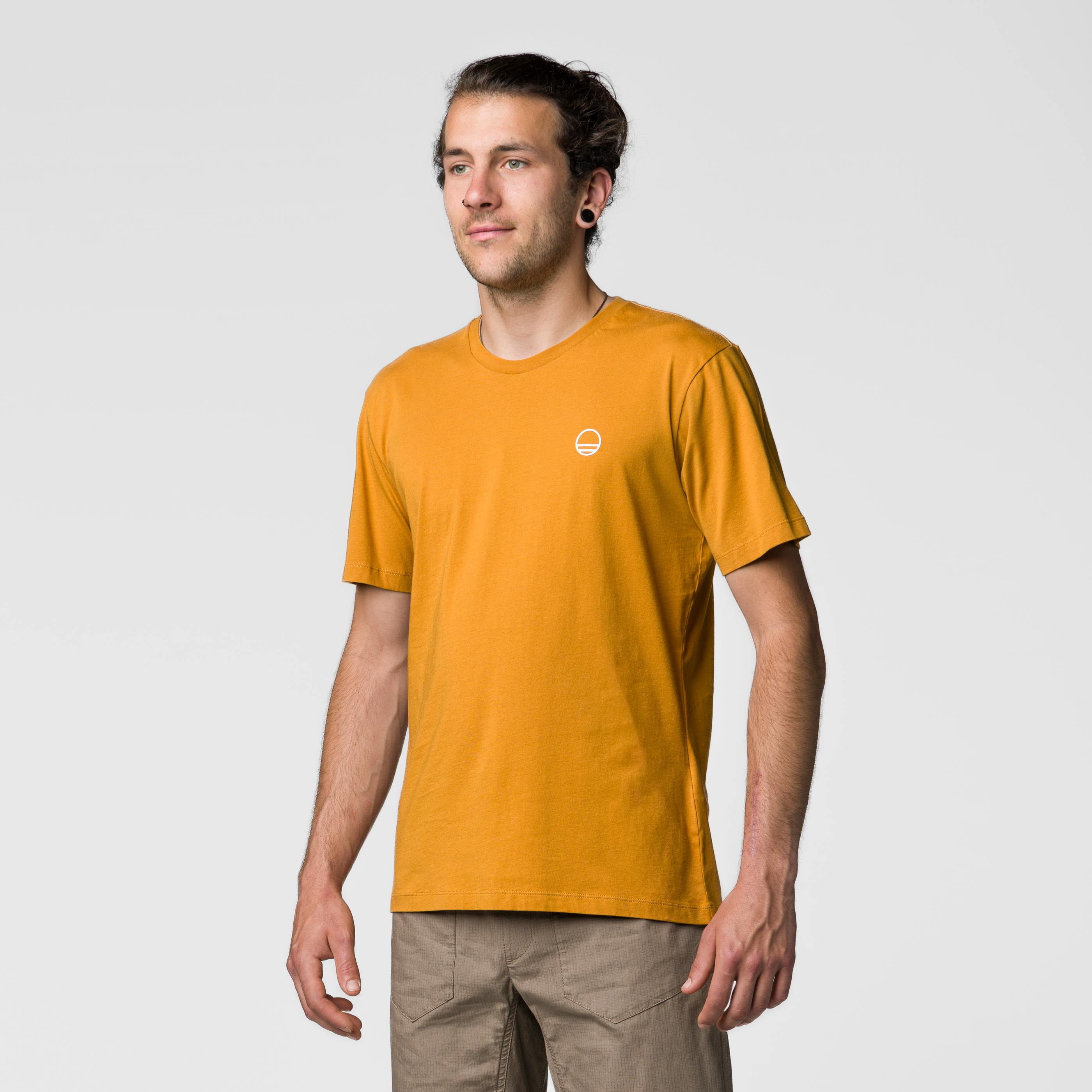 Heritage Herren T-Shirt  on_body image