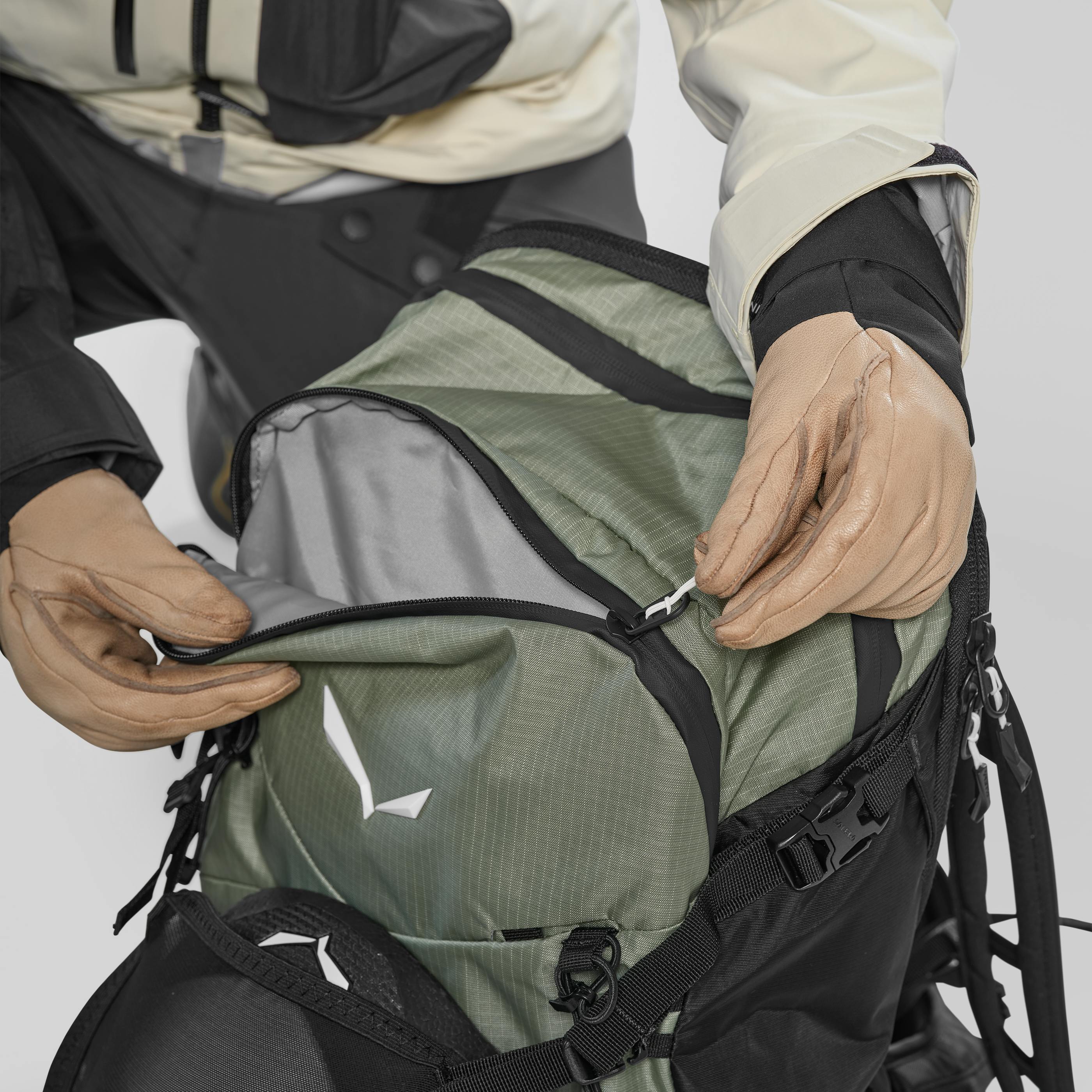 Sella Tour 30L Backpack Women  tech_detail image