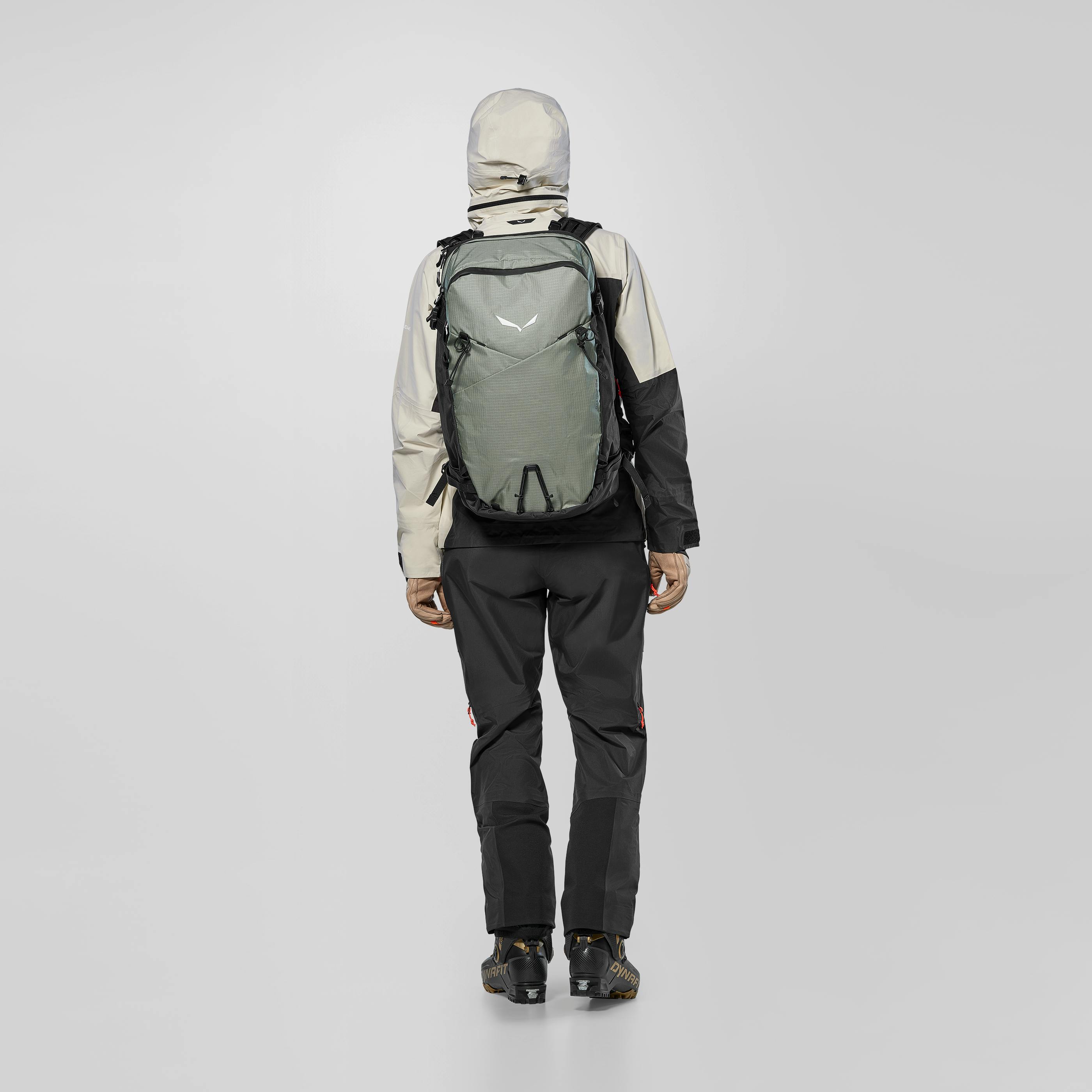 Sella Tour 30L Backpack Women  on_body image