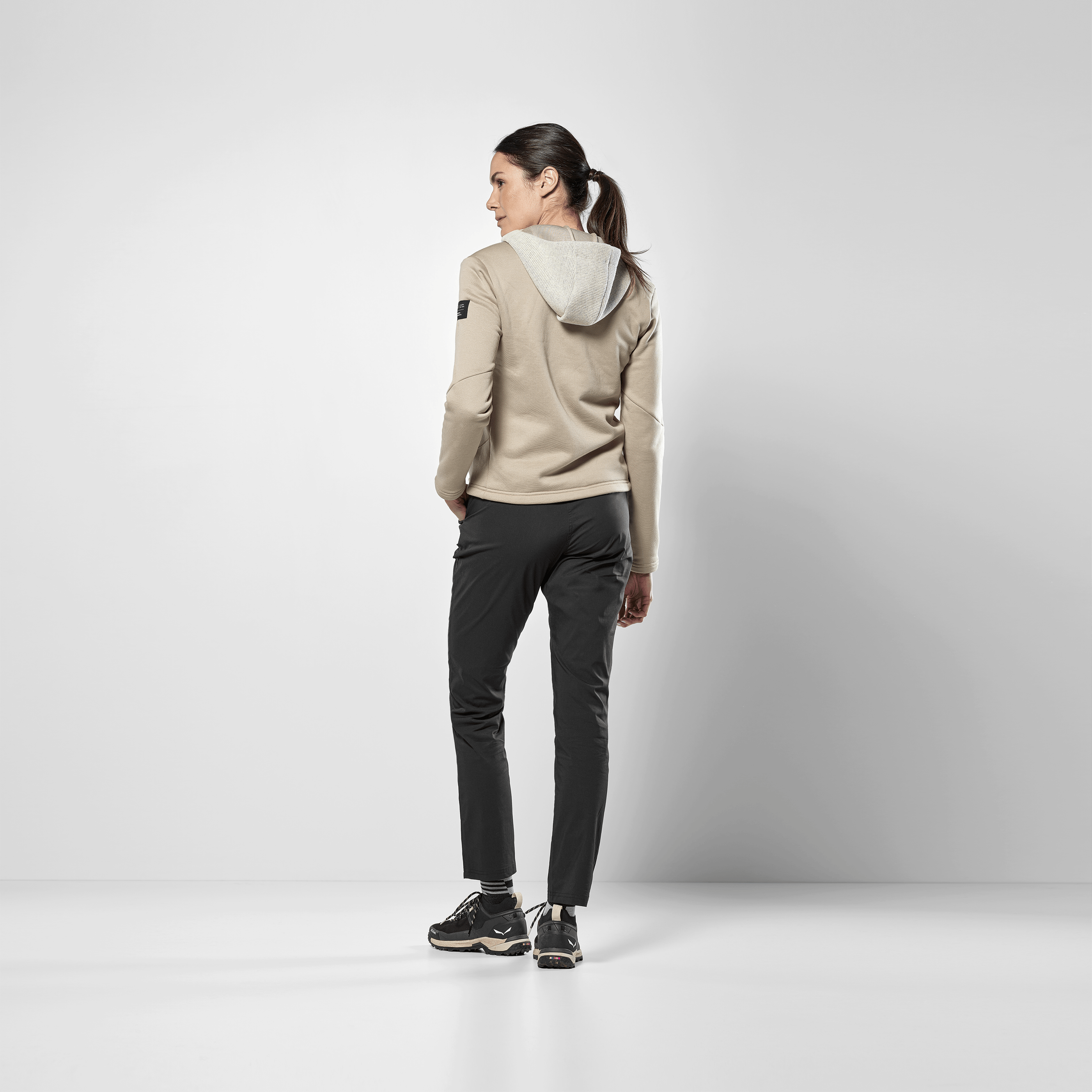 Fanes Sarner Light Hybrid Jacket Women on_body image