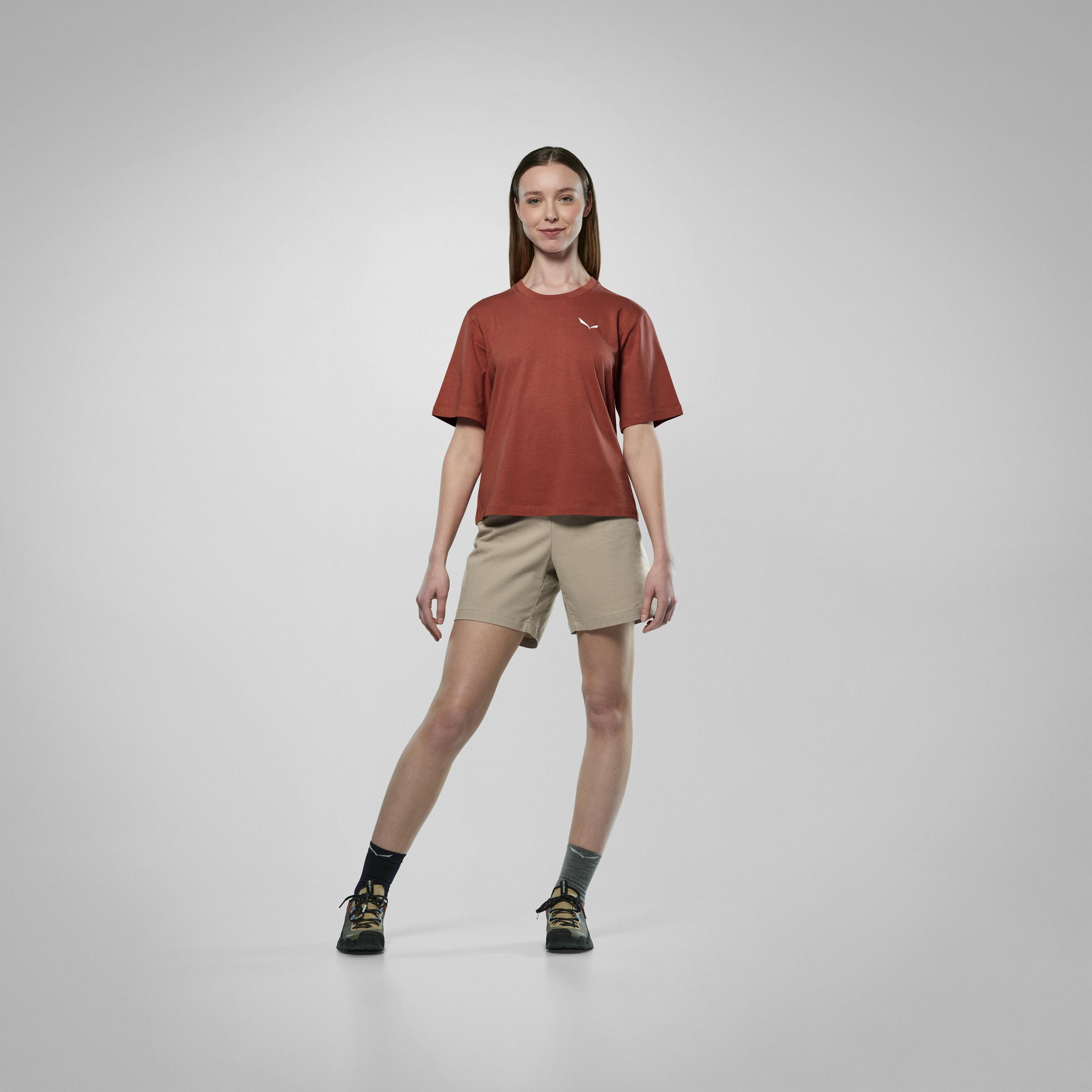 Eagle Sunset Camiseta Loose Mujer on_body image