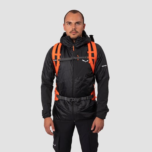 Mountain Trainer 2 25L Rucksack on_body image