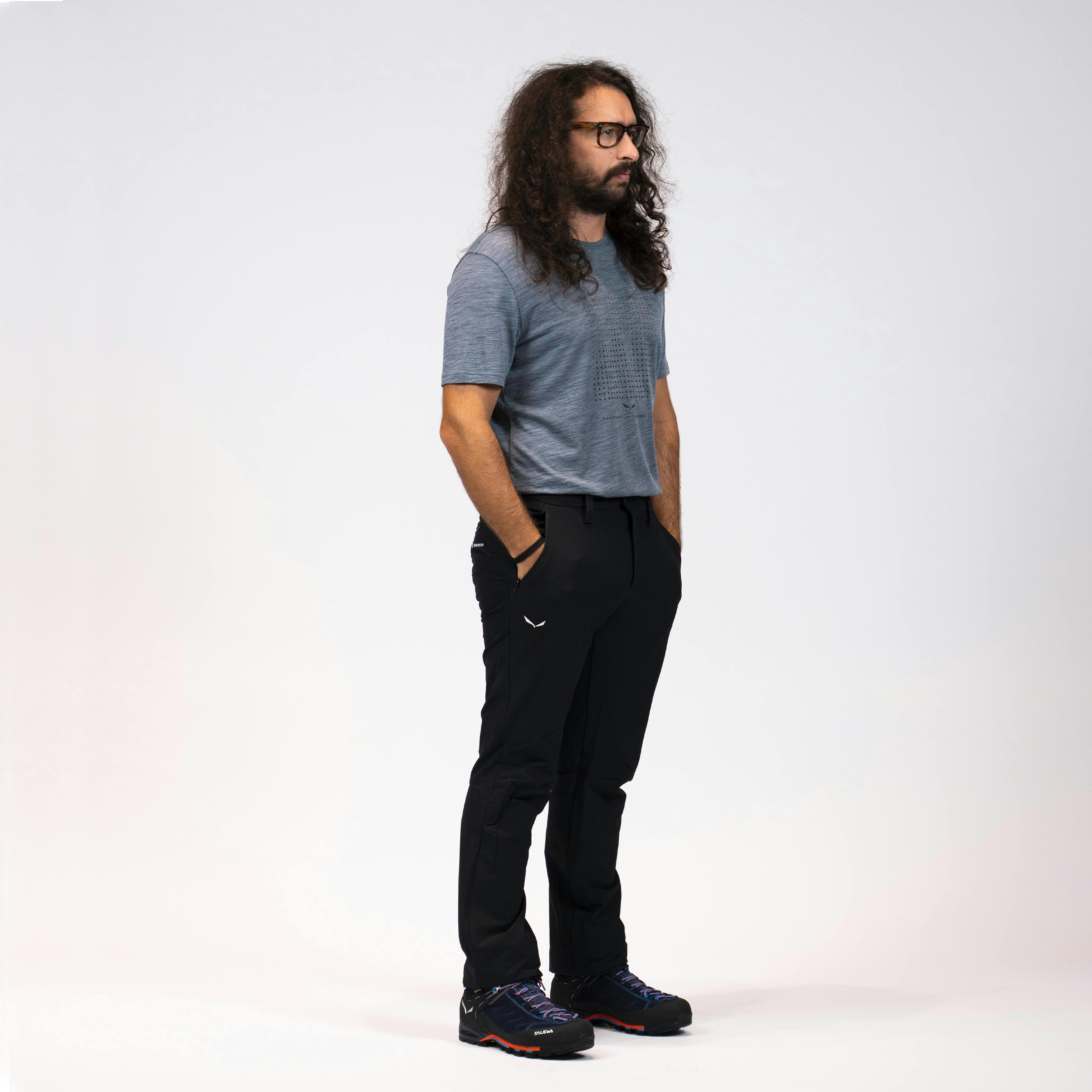 CASIS 2 DST M REG PNT on_body image