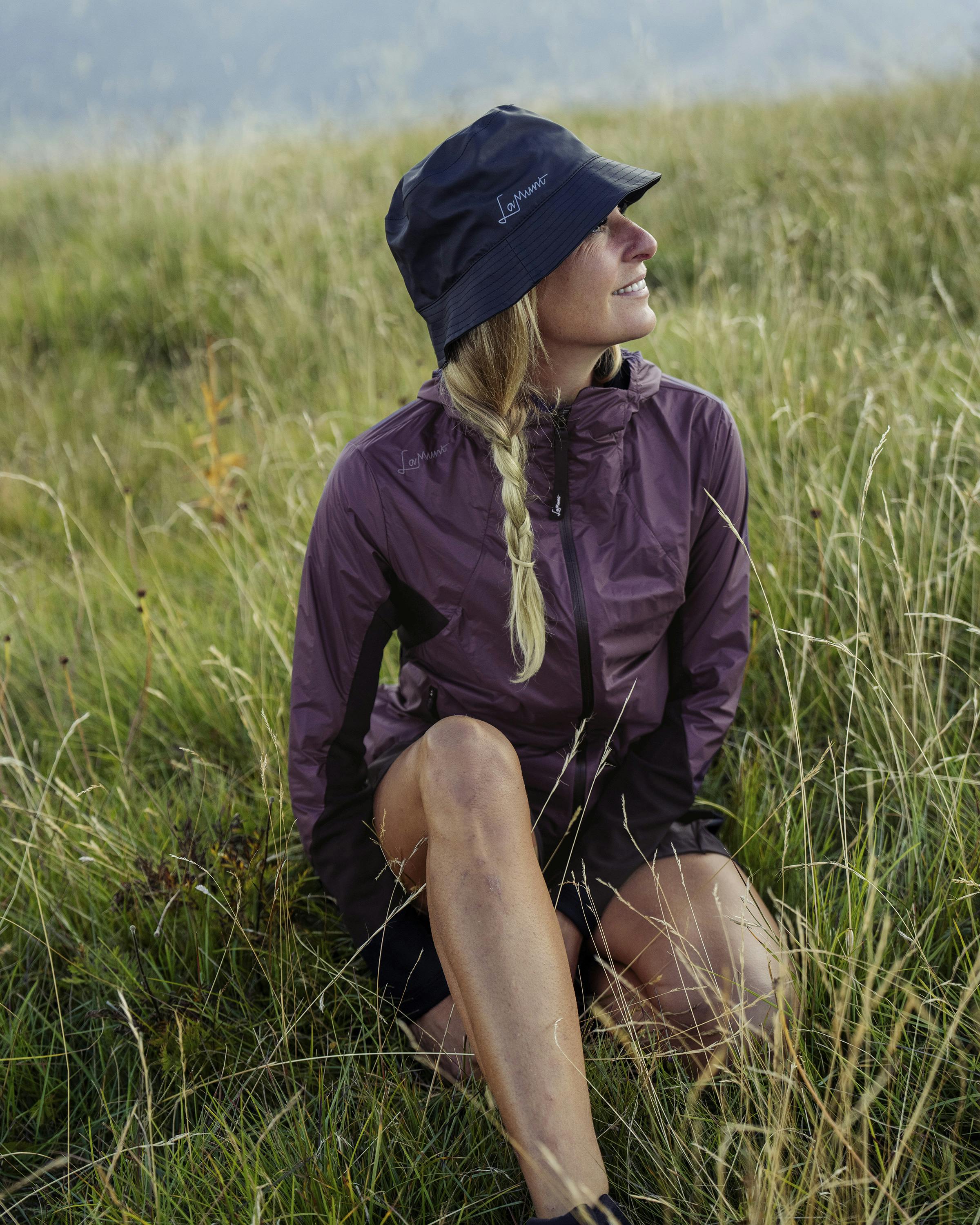 Caroline Giacca Antivento action_shot image