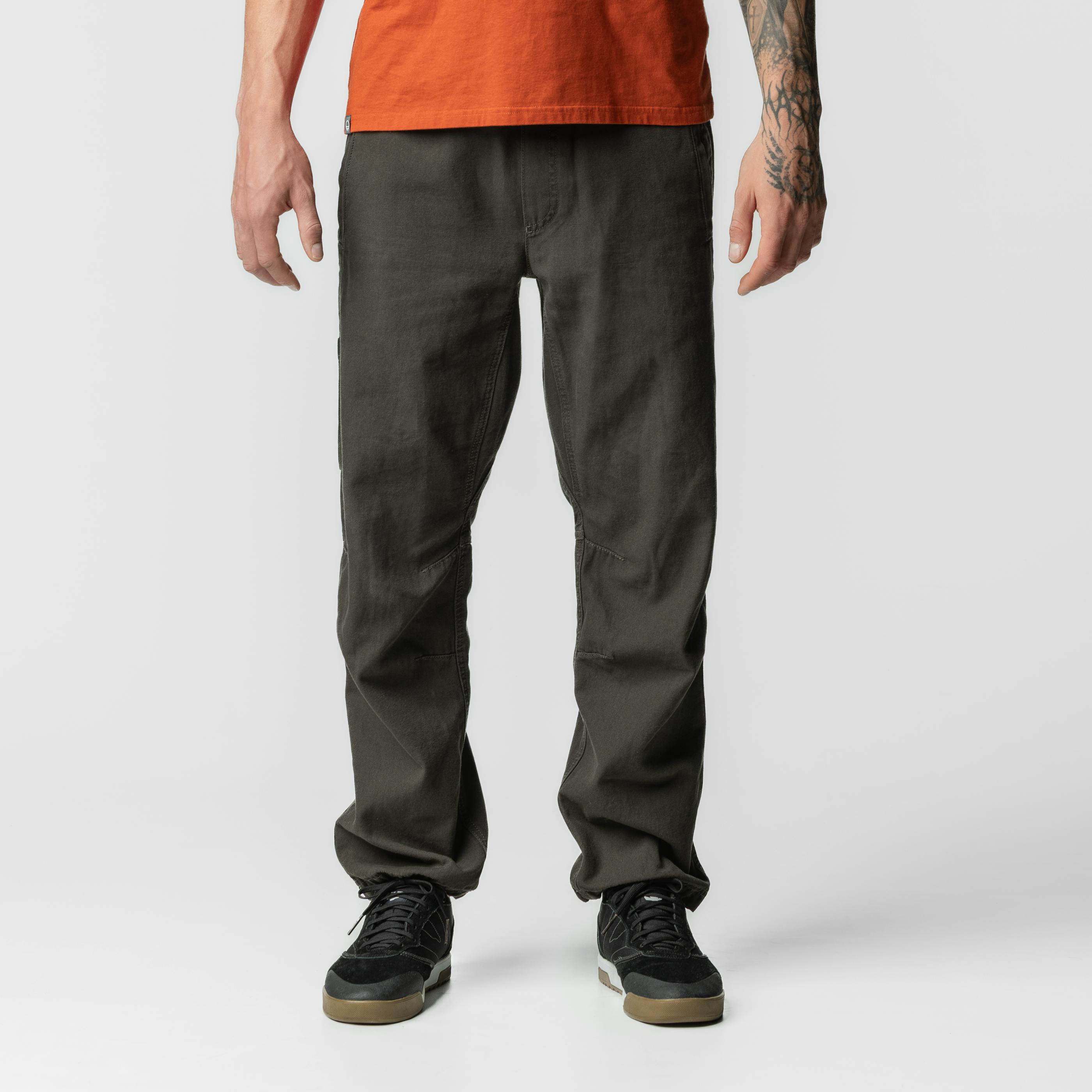 Pantaloni Movement Canvas Uomo on_body image