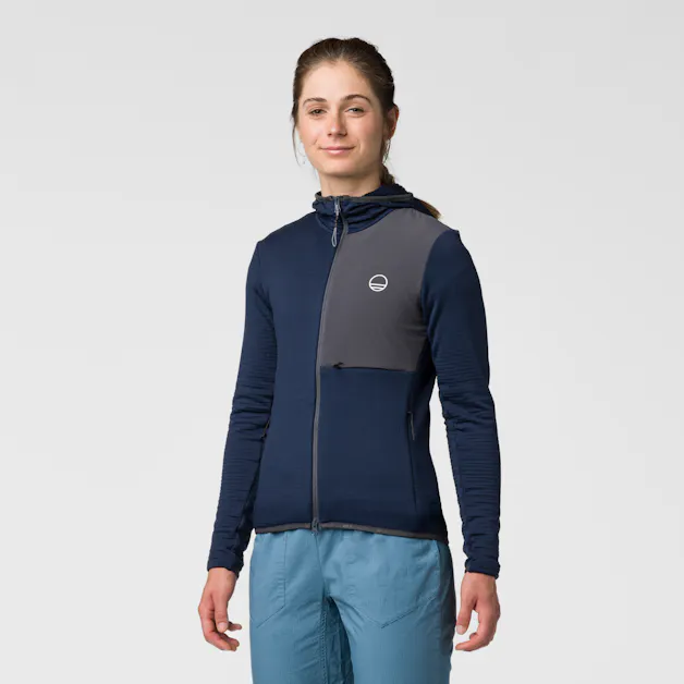 Session Pro Hoody Woman on_body image
