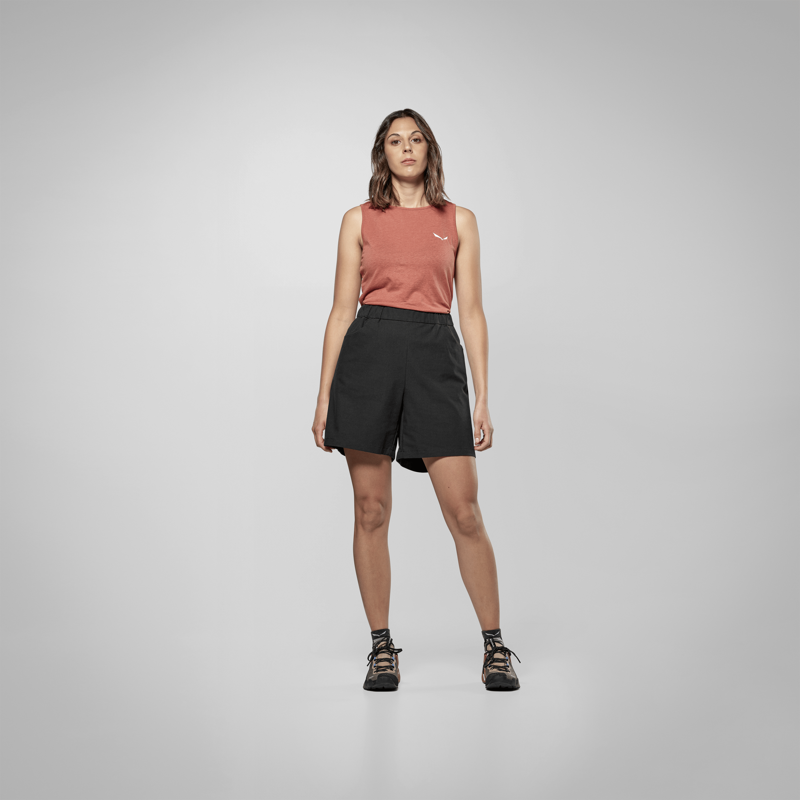 Fanes Hemp Pantalones Cortos Light Mujer on_body image