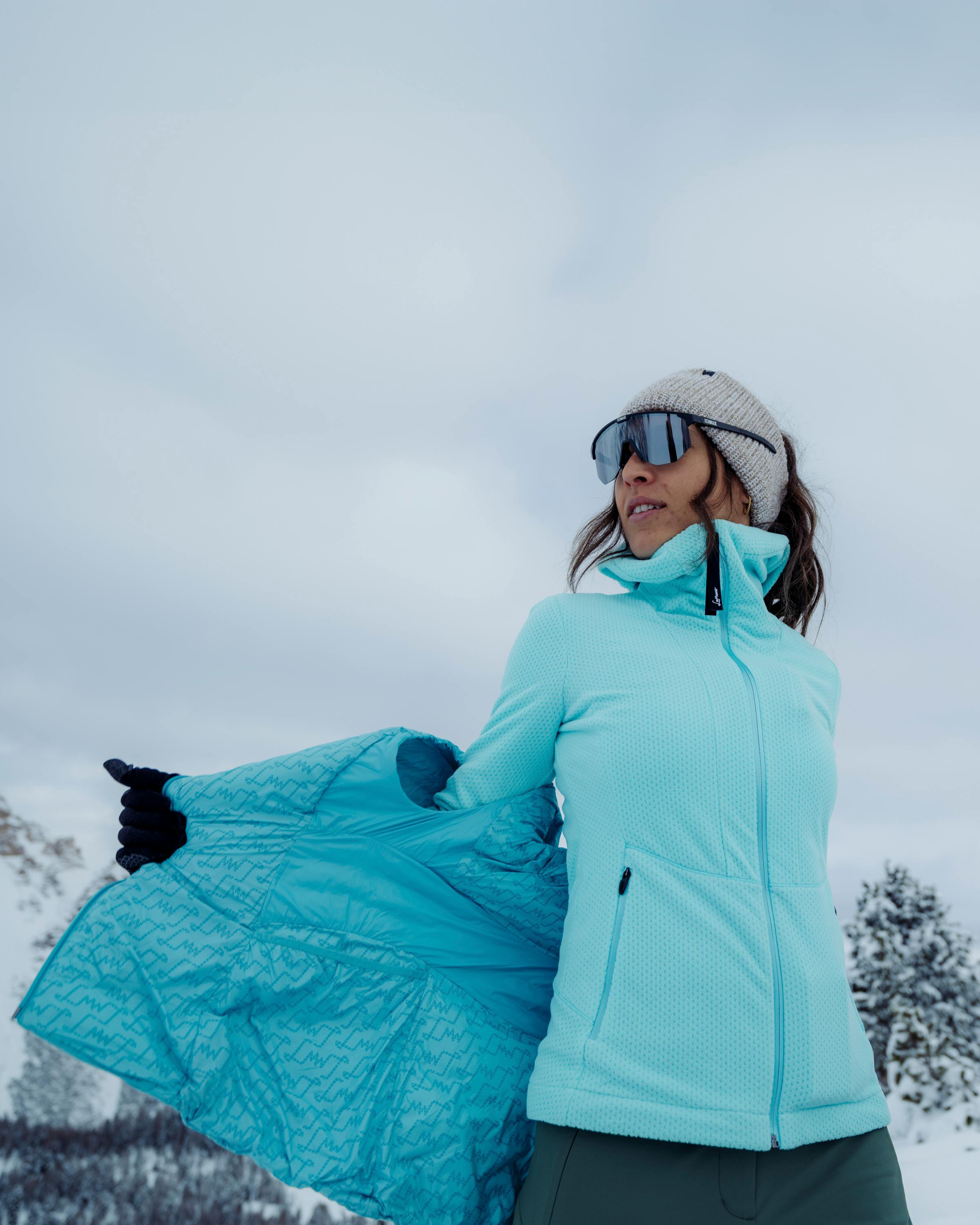 Bianca Gilet Reversibile action_shot image