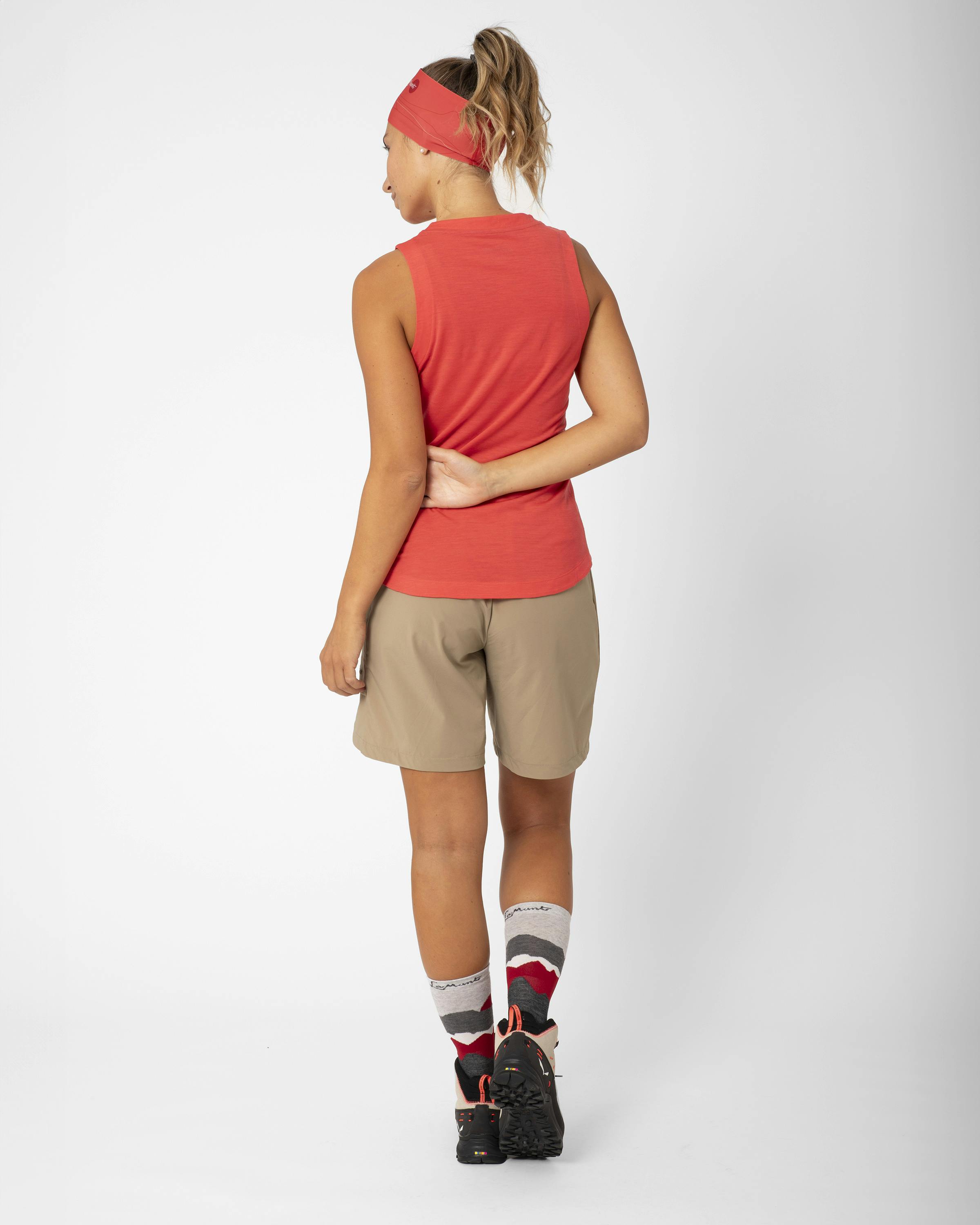 Martha Arty Stirnband perspective_view image