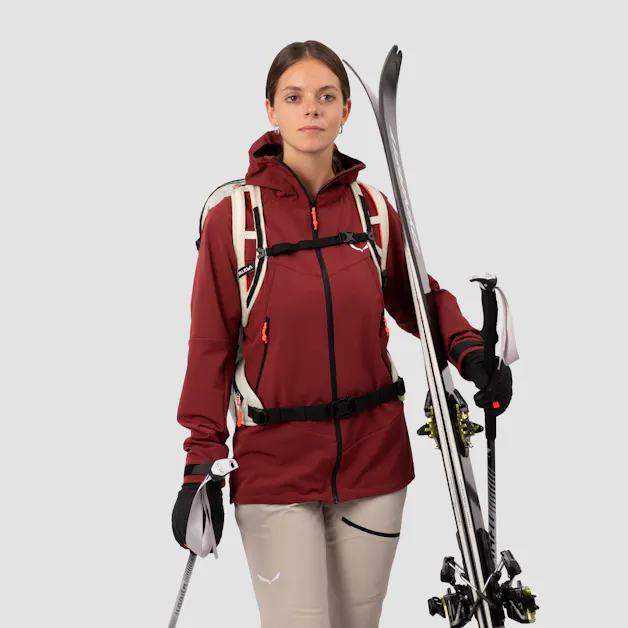 Sella 24L Backpack Women on_body image