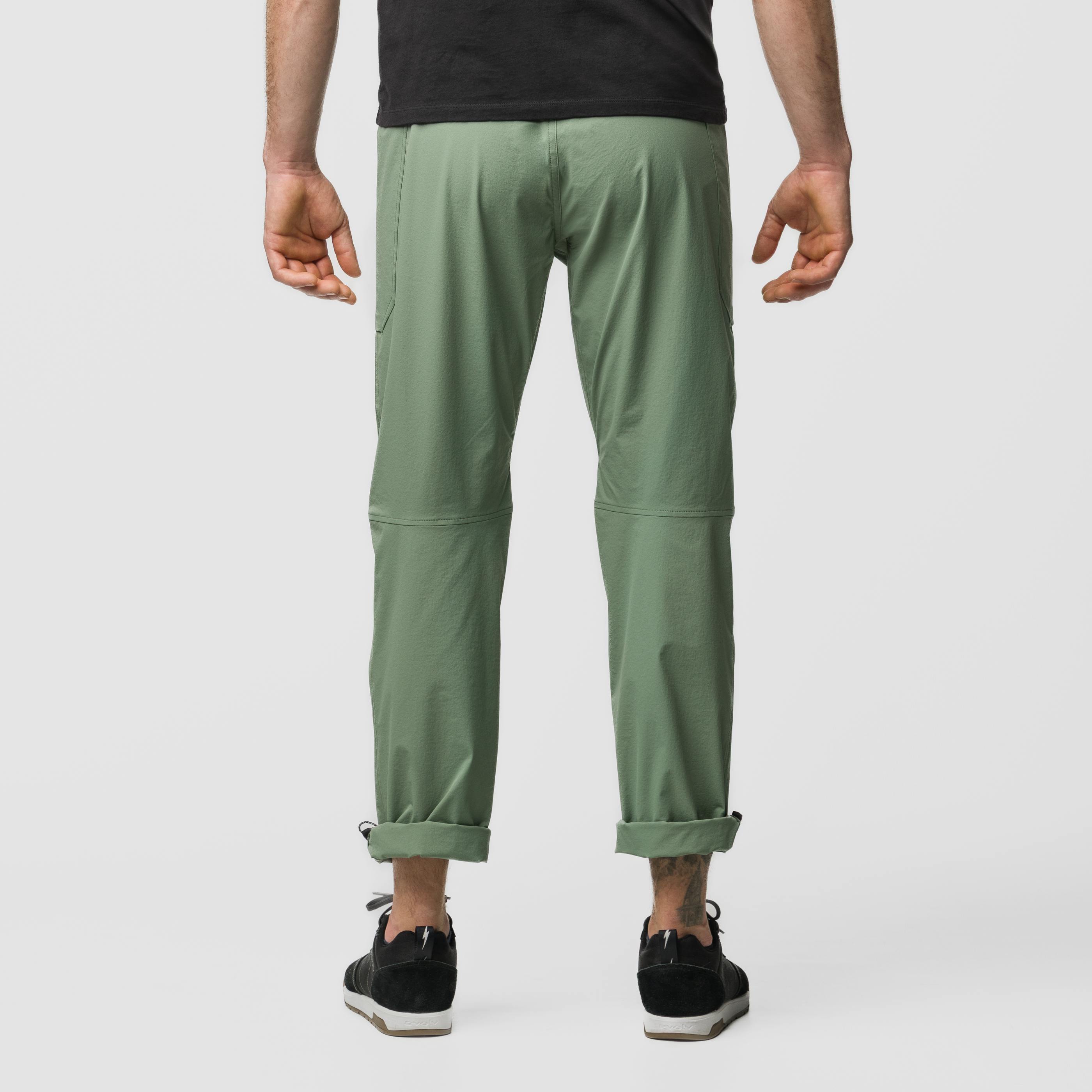 Movement 2 Herren Hose  on_body image