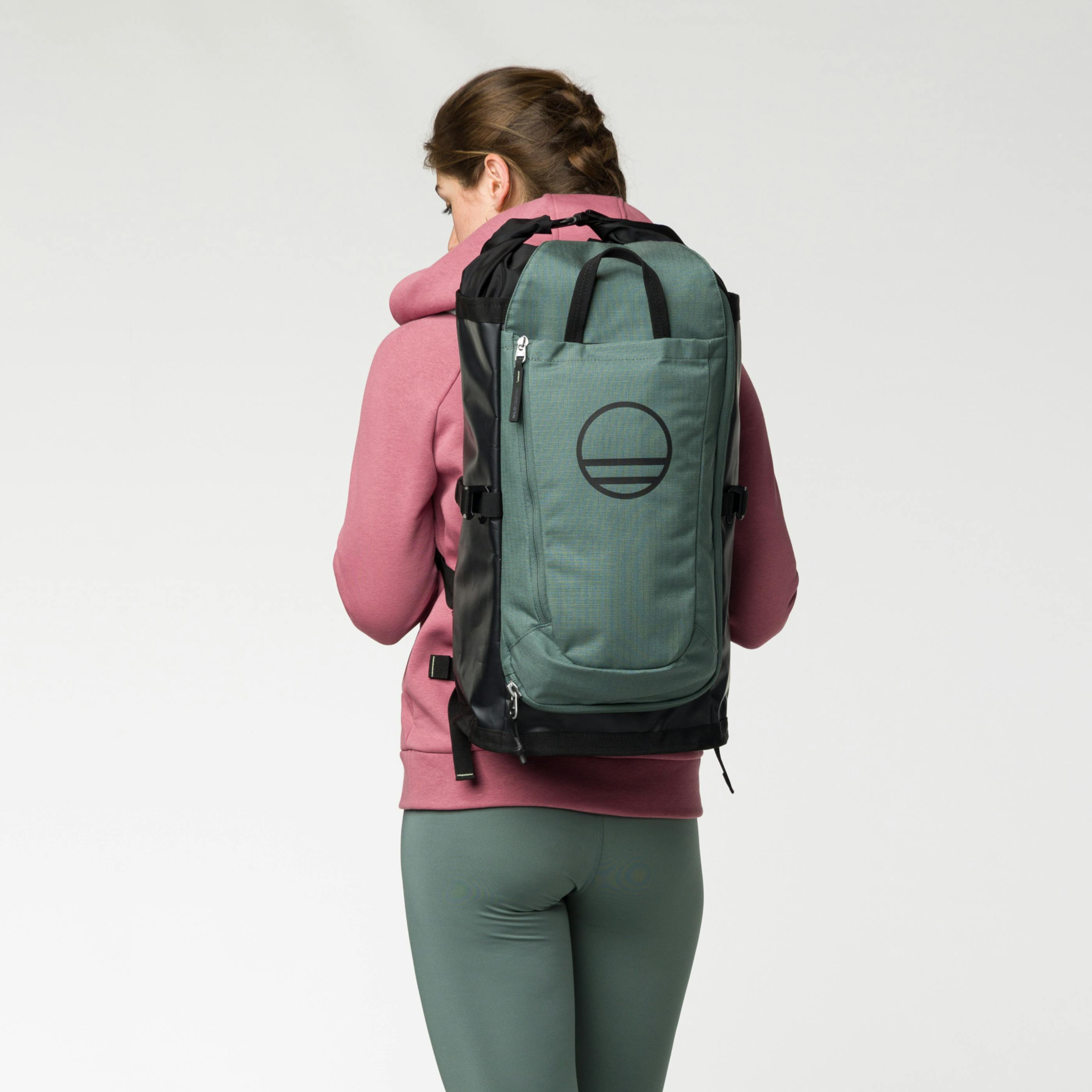 Crag Hauler 25 Rucksack perspective_view image