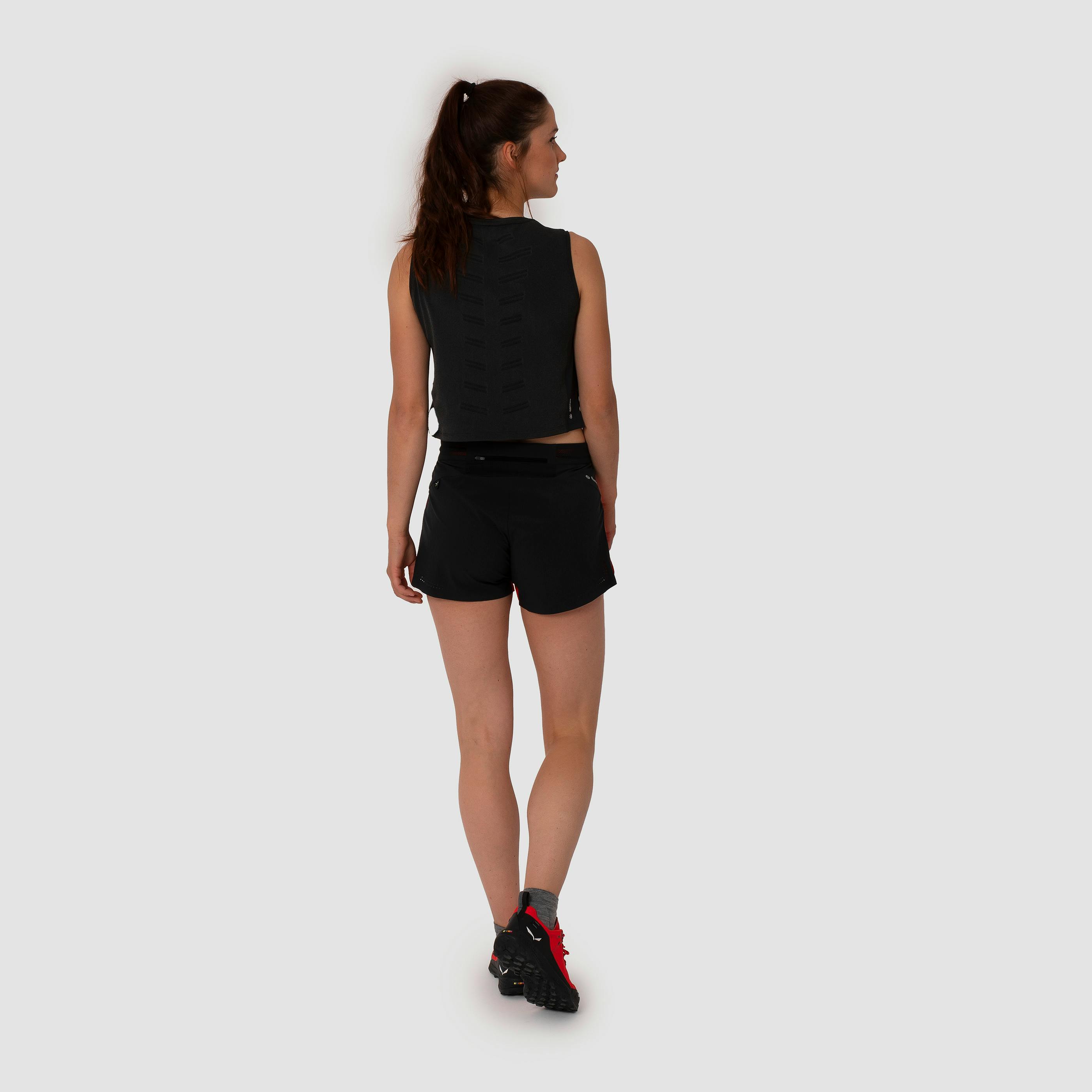 Pedroc 2 Durastretch Shorts Damen  on_body image