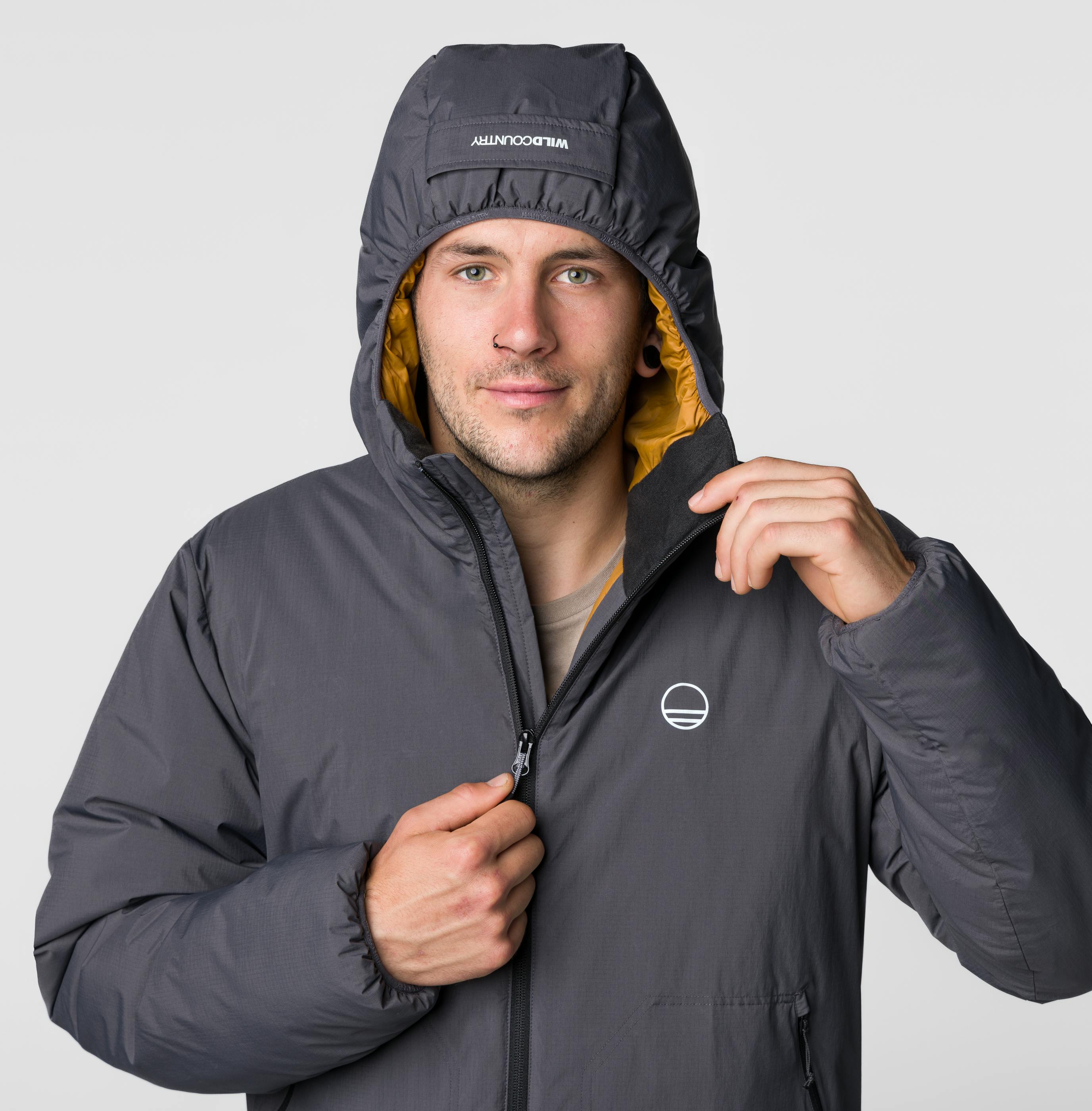 Flow Jacke Unisex on_body image