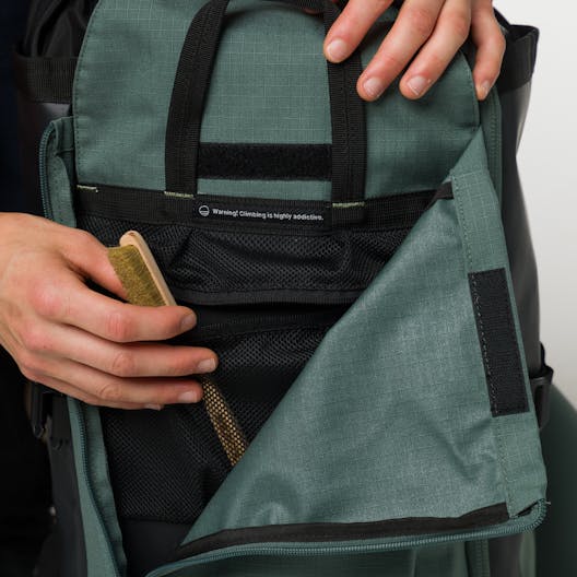 Crag Hauler 25 Backpack perspective_view image