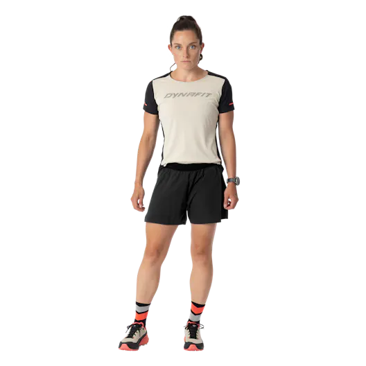 Alpine Shorts Damen on_body image