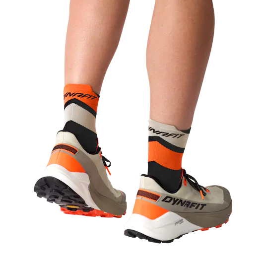 Ultra 100 V3 M perspective_view image