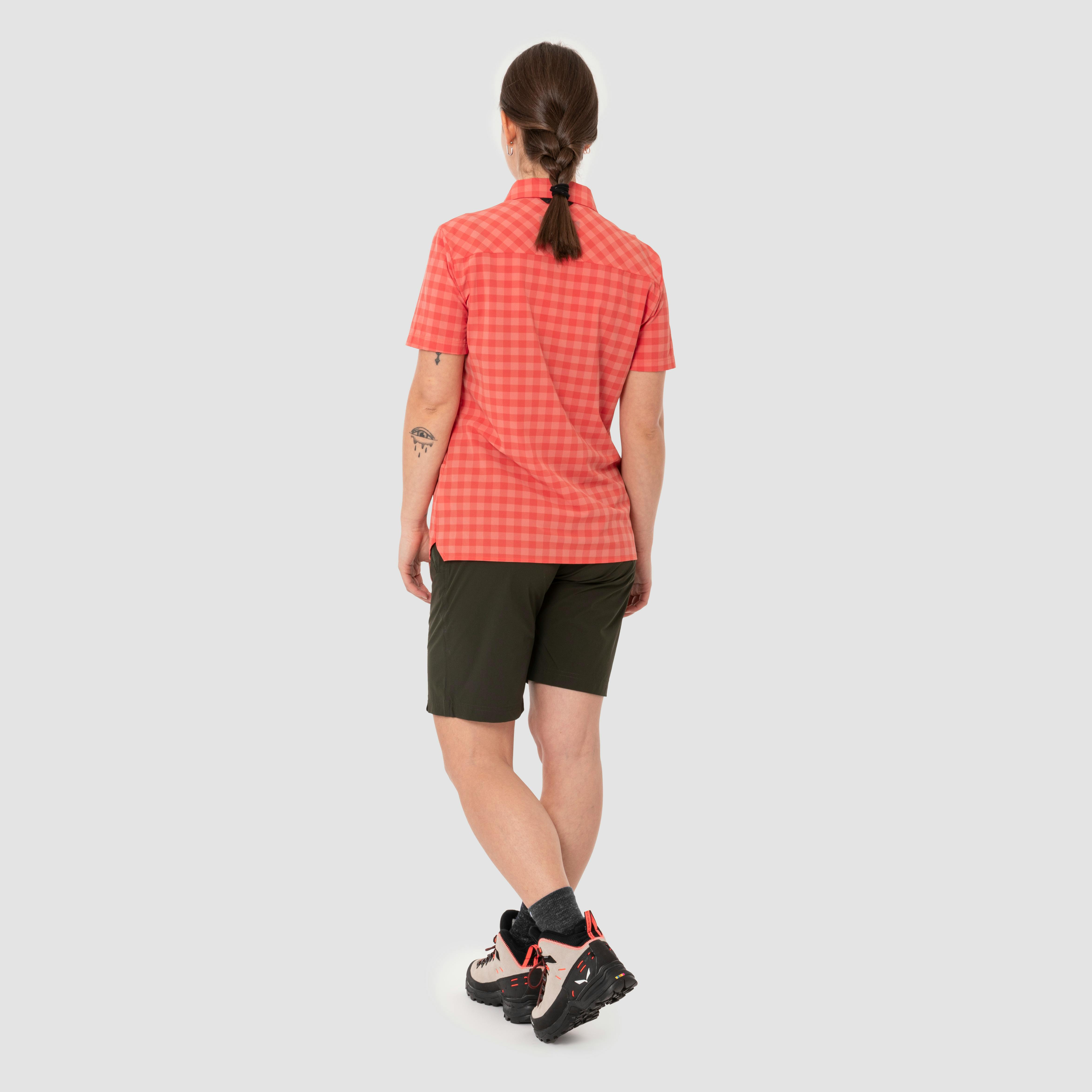 Talvena Durastretch Damen Shorts on_body image