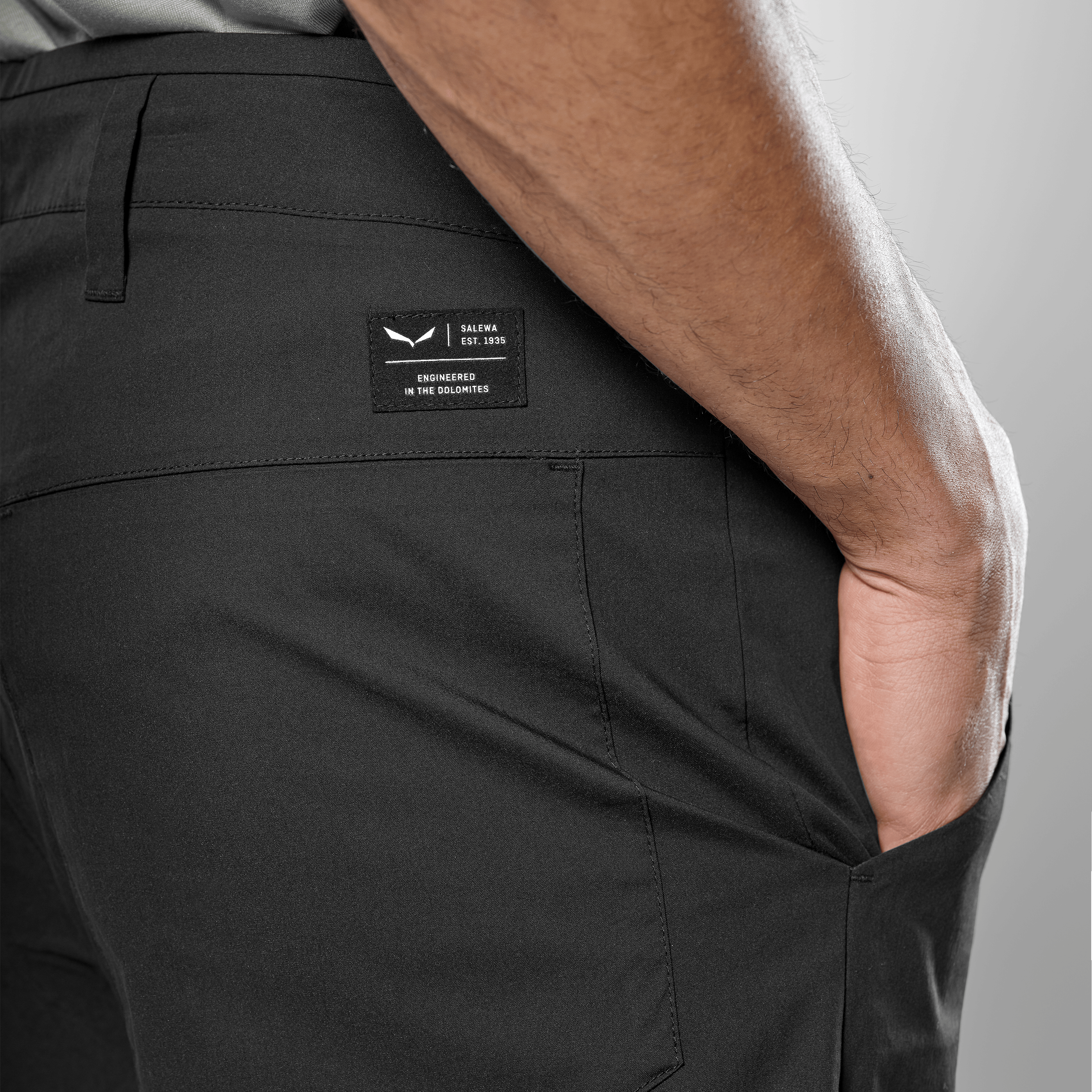 Fanes Light Pantaloncini Uomo tech_detail image