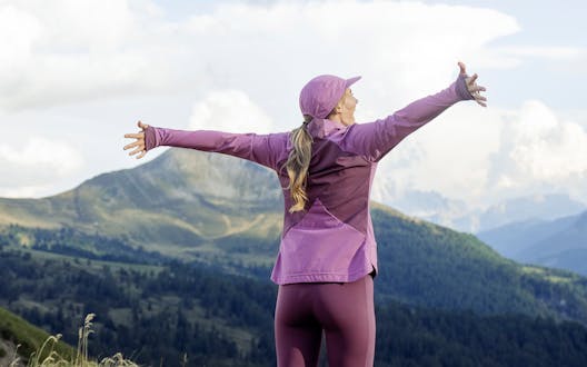 Eliana Giacca Antivento Ibrida horizontal image