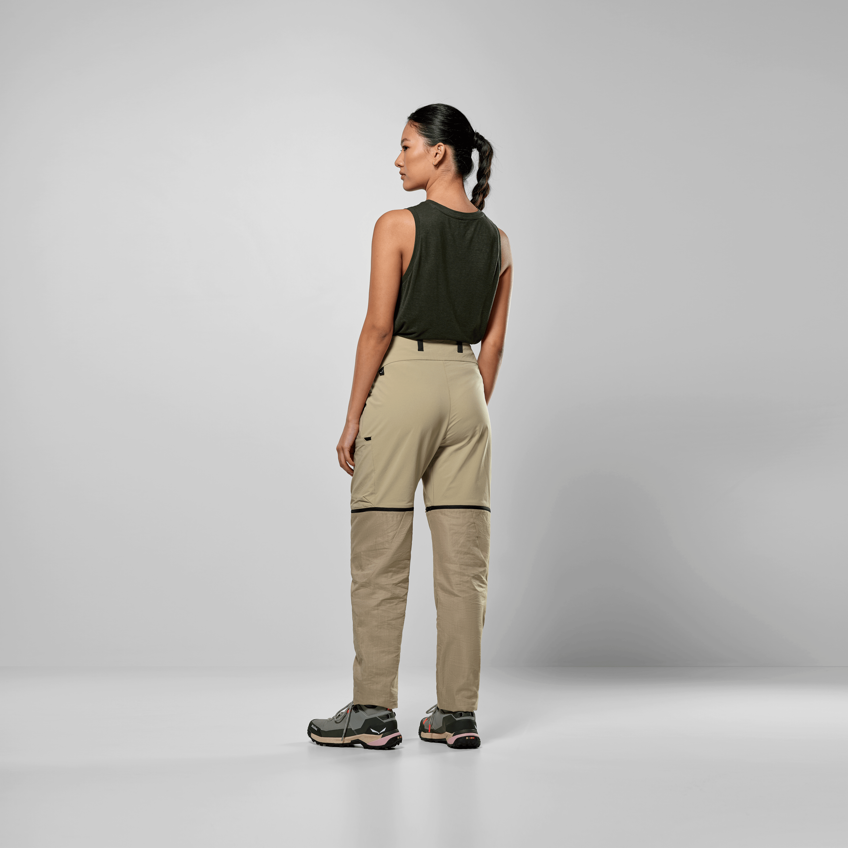 Puez Hemp Durastretch 2 in 1 Pant Women on_body image