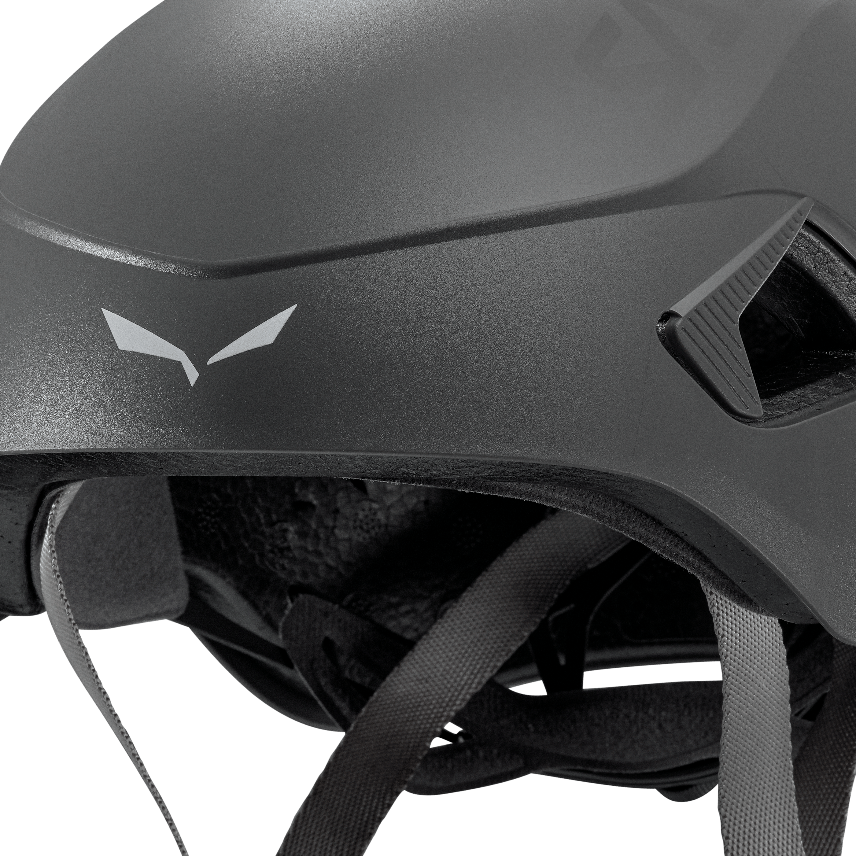 Pura 2.0 Helm perspective_view image