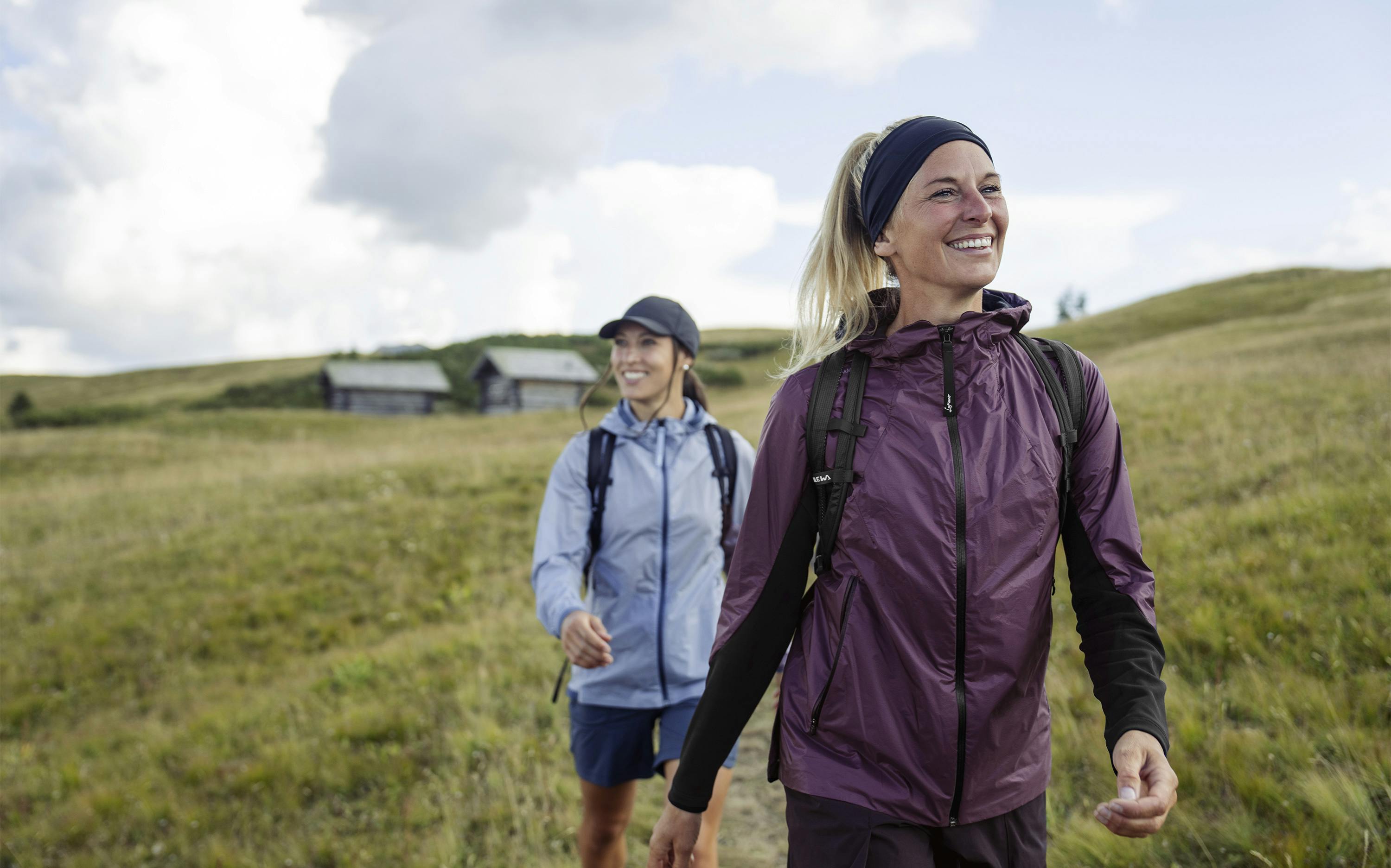 Caroline Giacca Antivento horizontal image