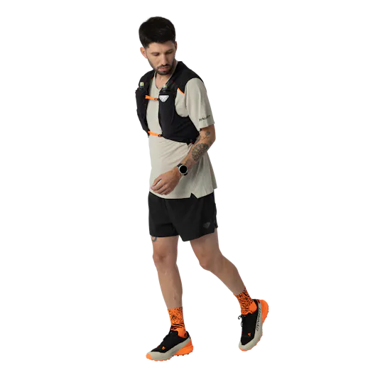 Sky 4 Vest on_body image