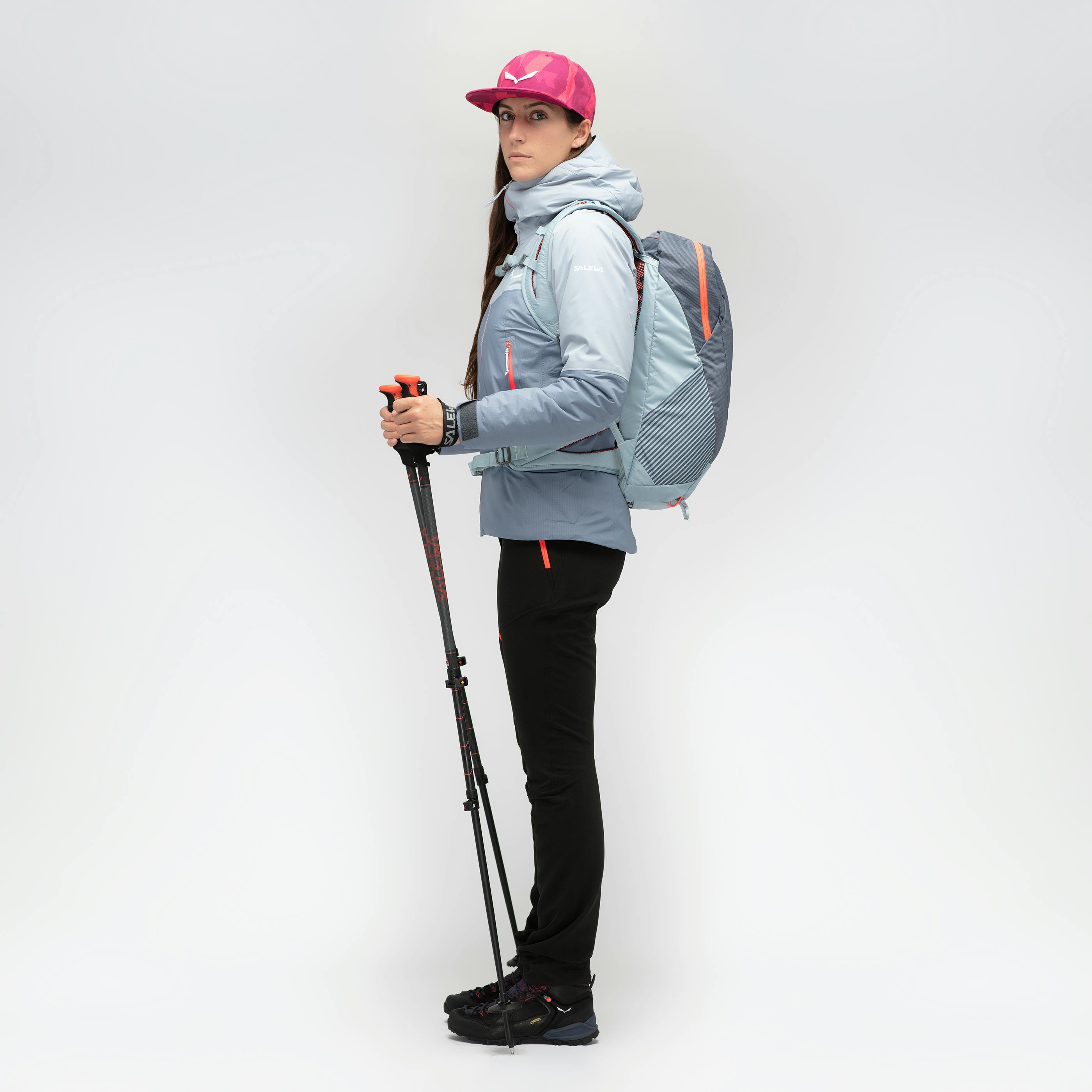 Carbonium Tour Poles on_body image