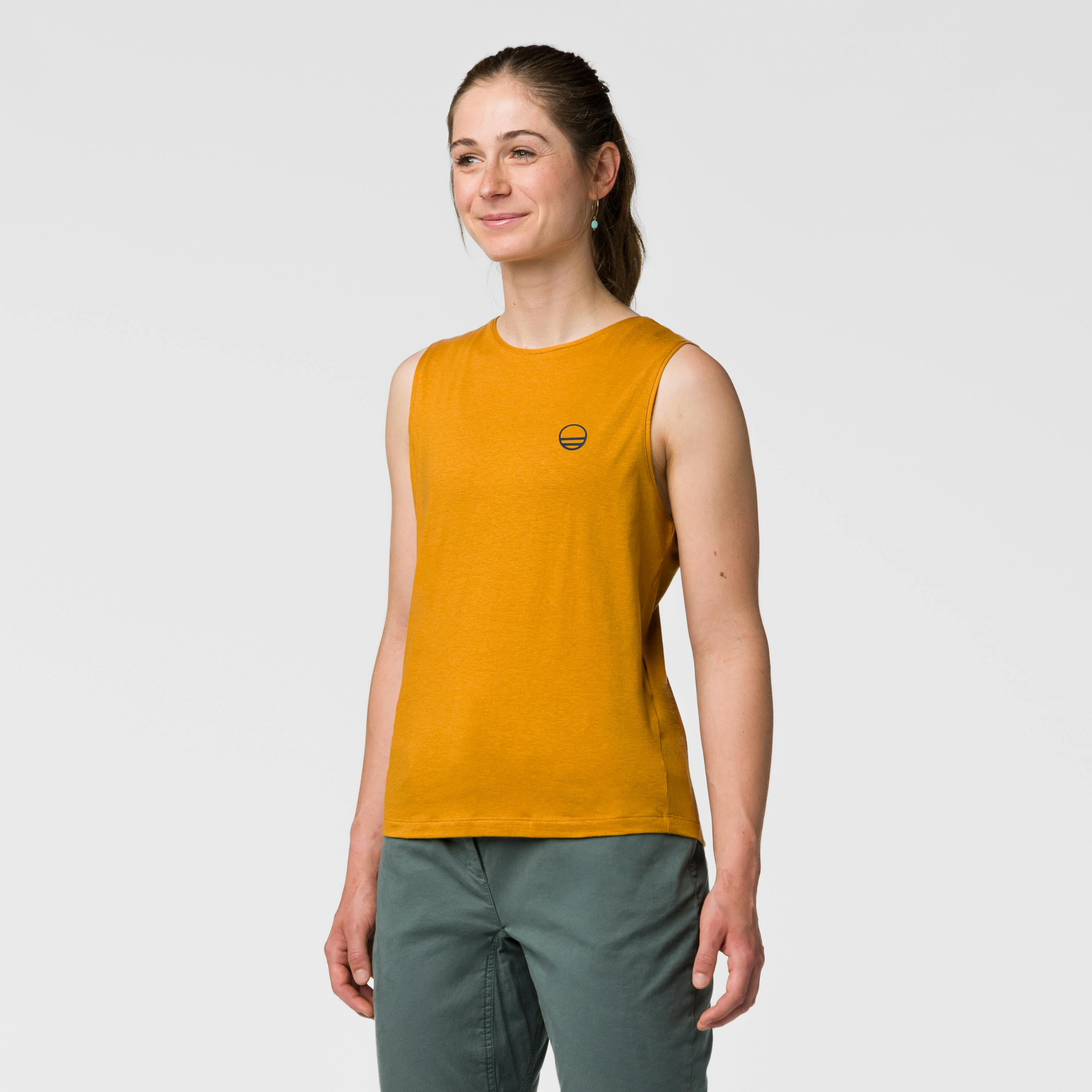 Movement Canotta Donna on_body image