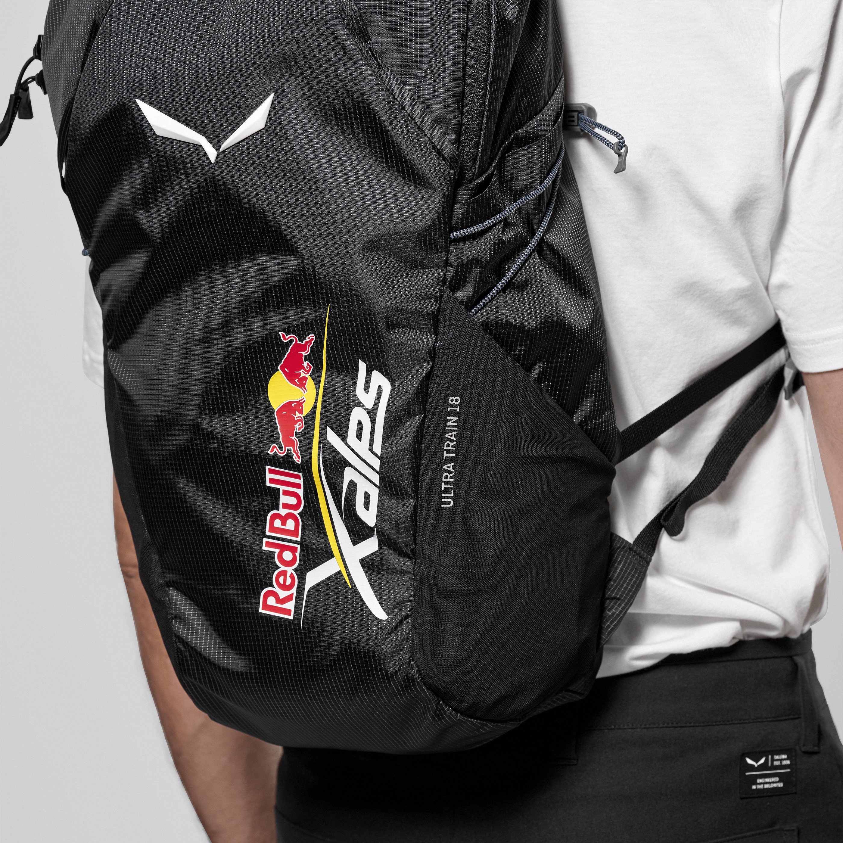 Red Bull X-Alps Ultra Train 18L Rucksack tech_detail image