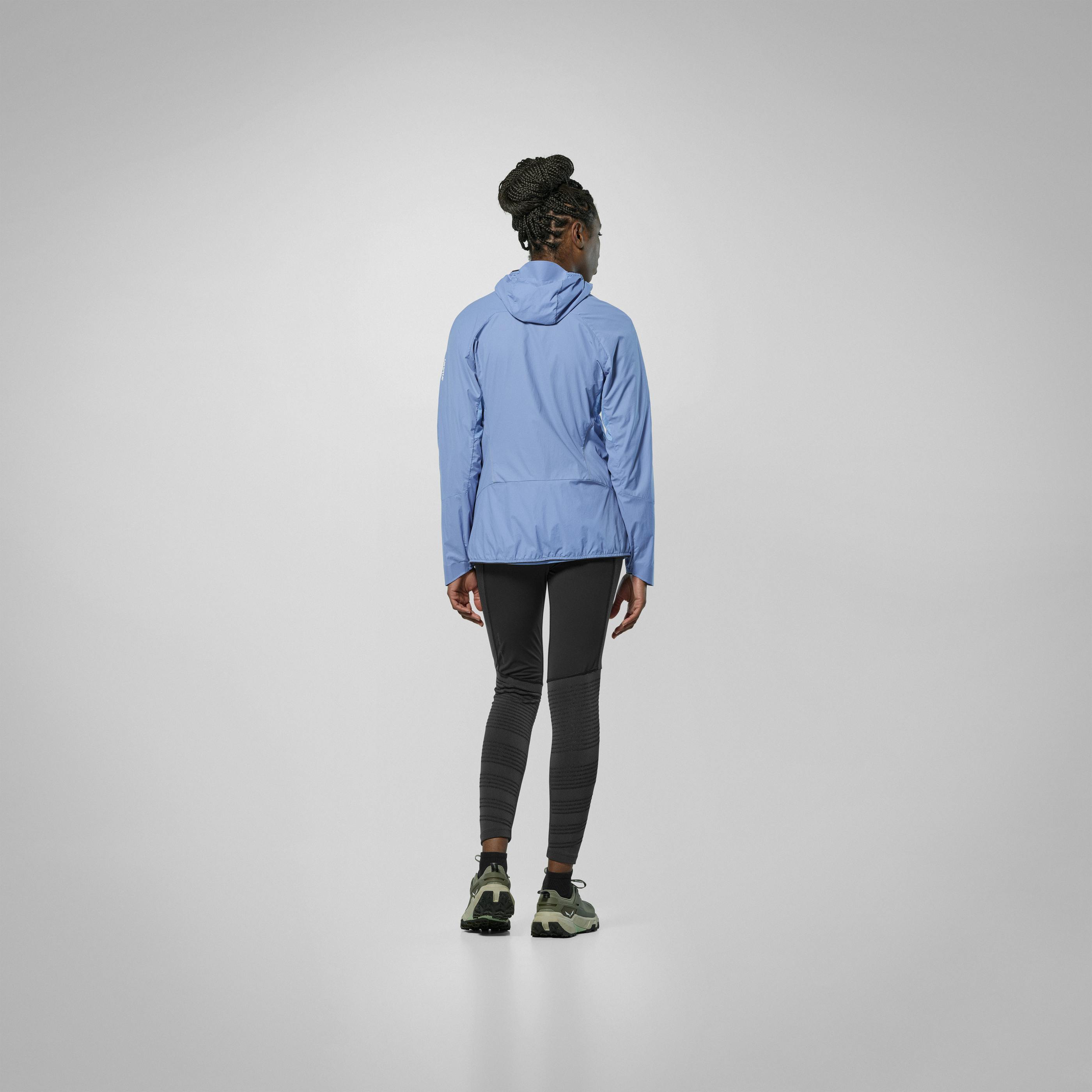 Pedroc Wind Kapuzenjacke Damen on_body image