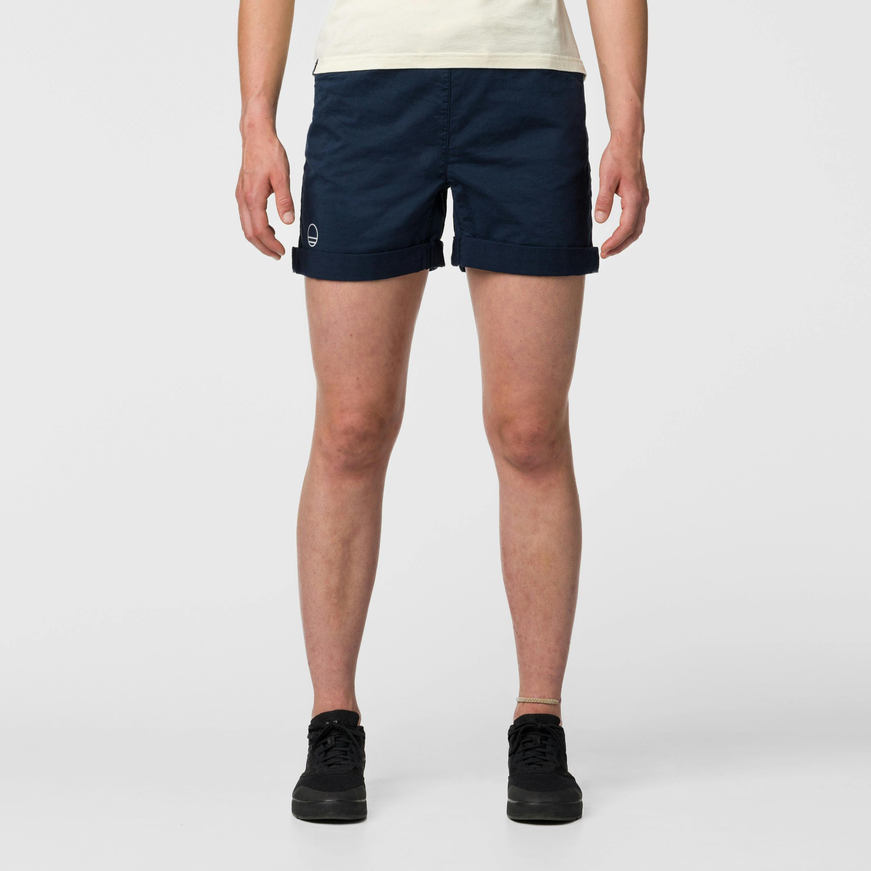 Stamina 2 Short Woman hover image