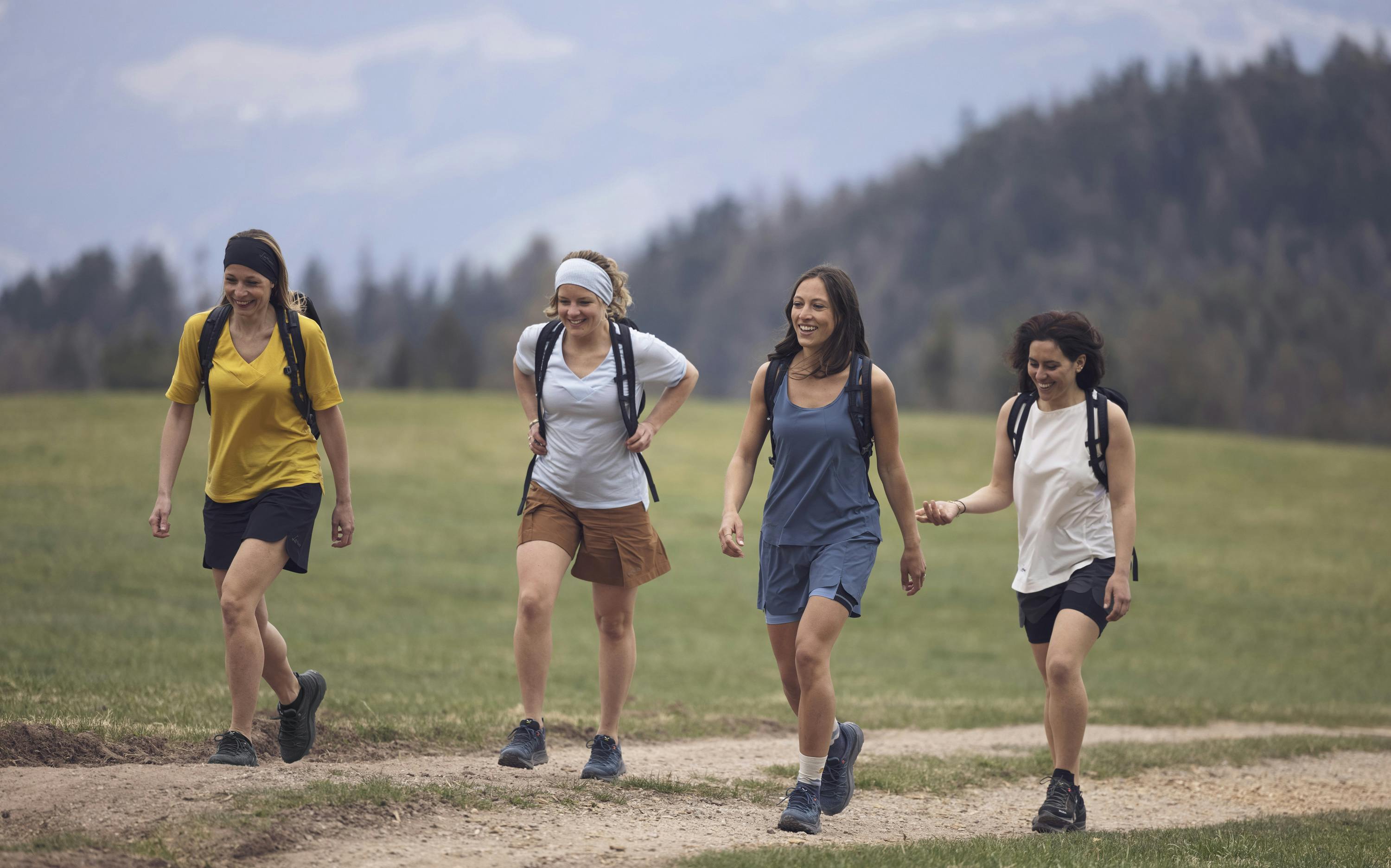 Alexandra Maglietta Maniche Corte horizontal image