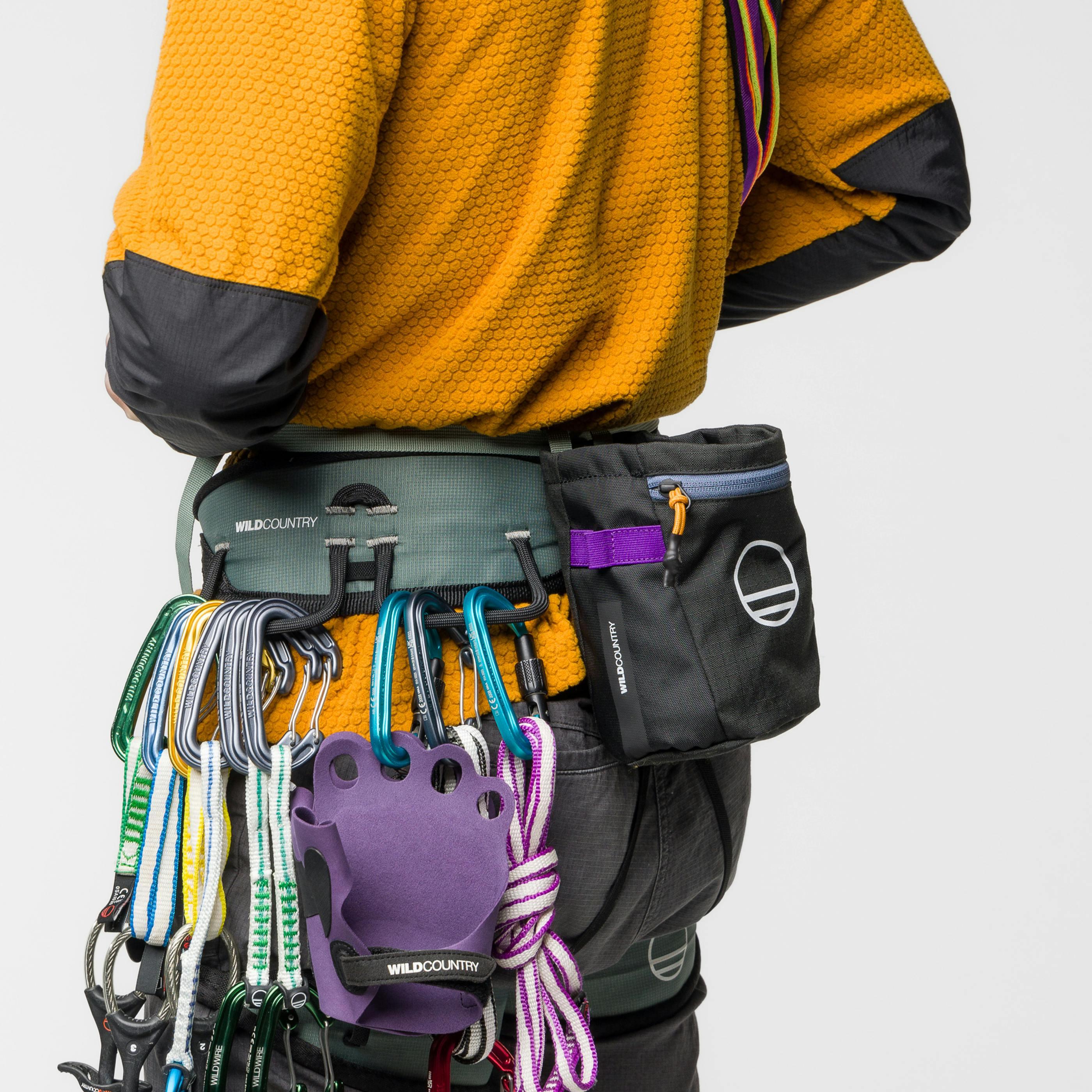 Movement Chalkbag on_body image