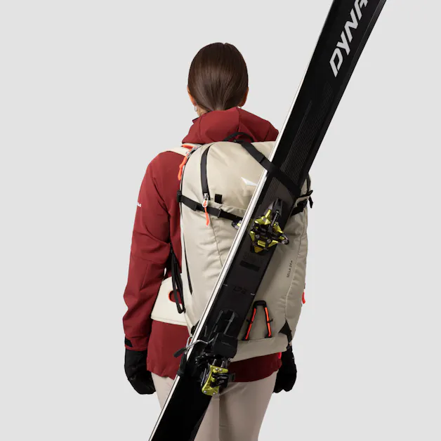 Sella 24L Backpack Women tech_detail image