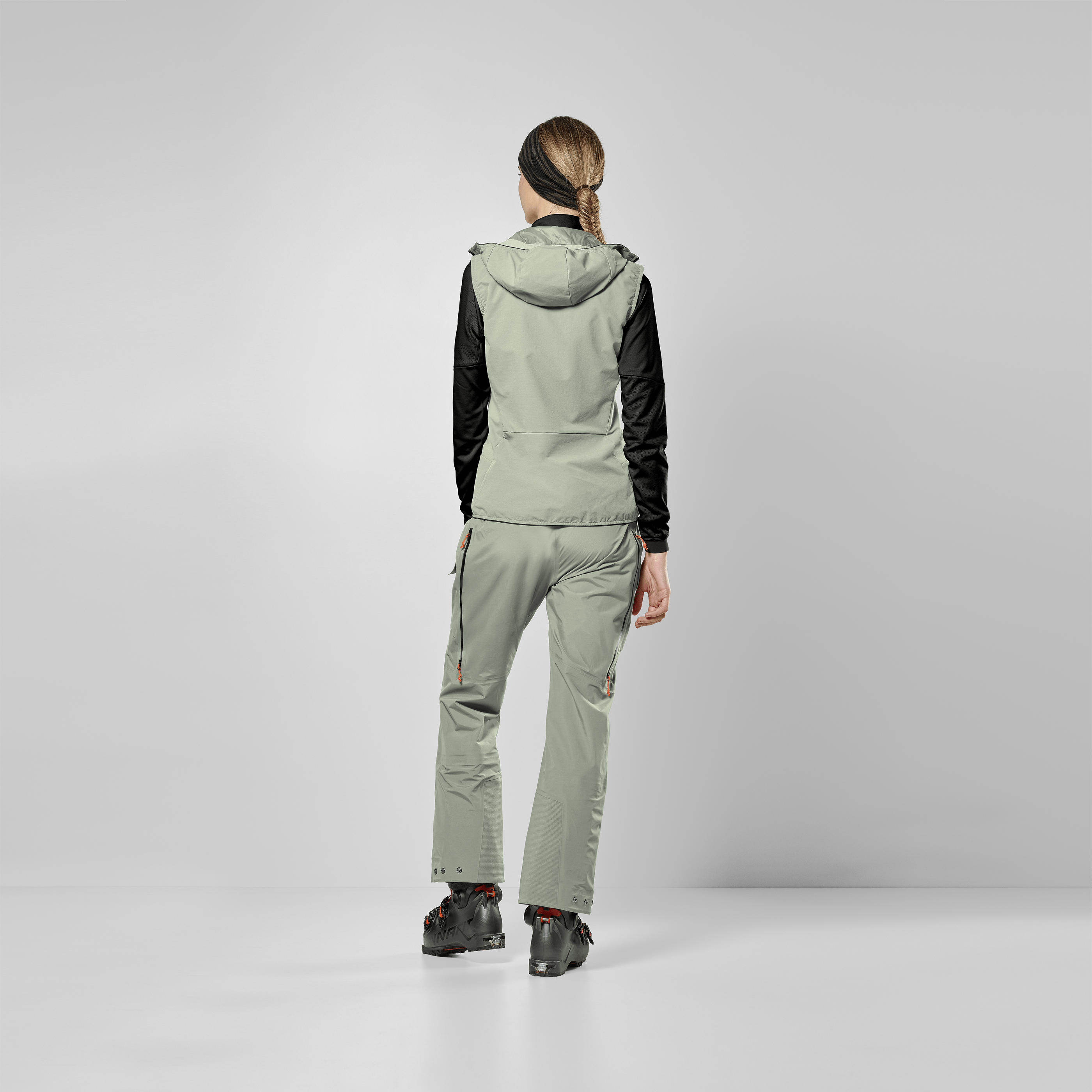 Sella Durastretch/Tirolwool® Responsive Hybrid Gilet Donna on_body image