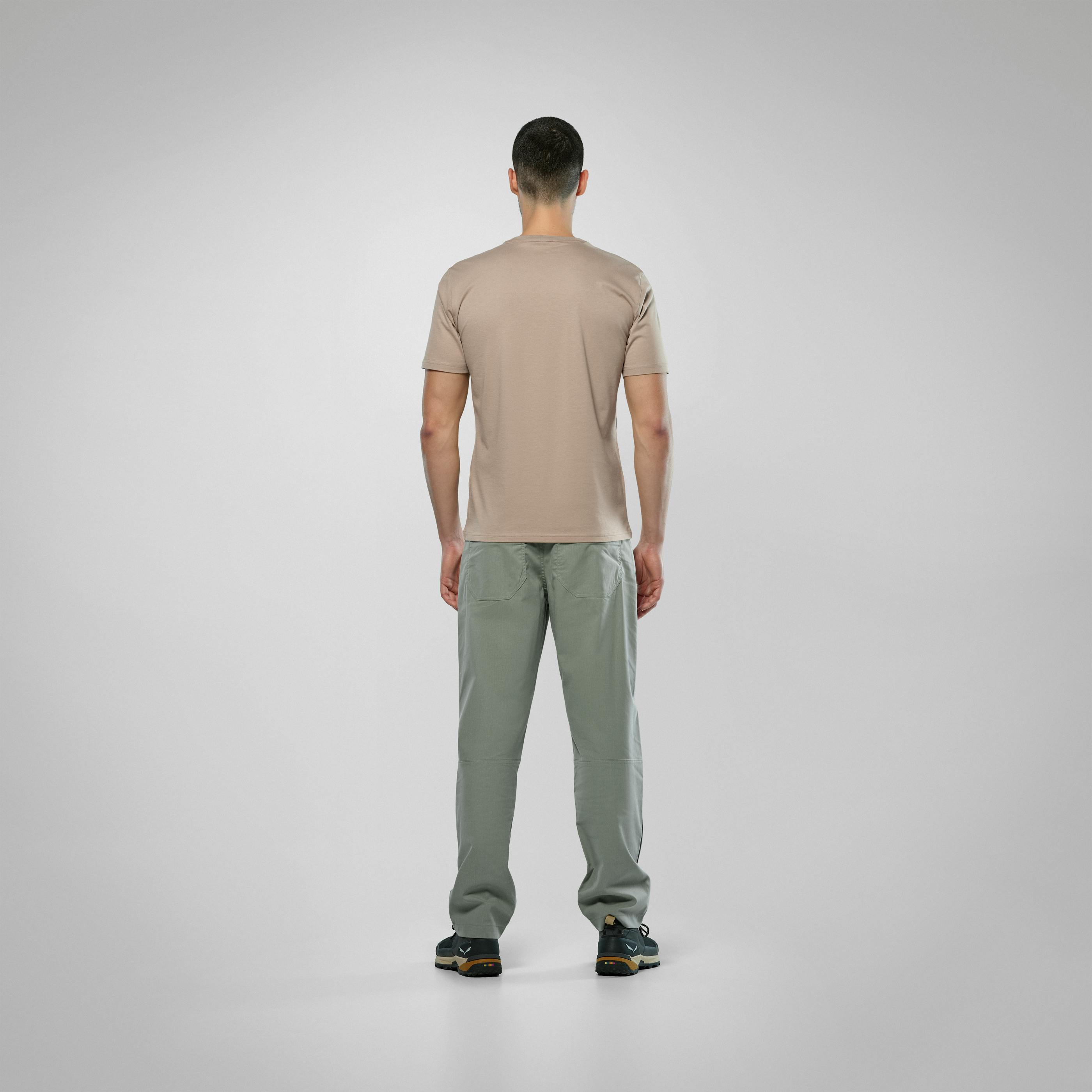 Eagle Geometric T-Shirt Herren on_body image