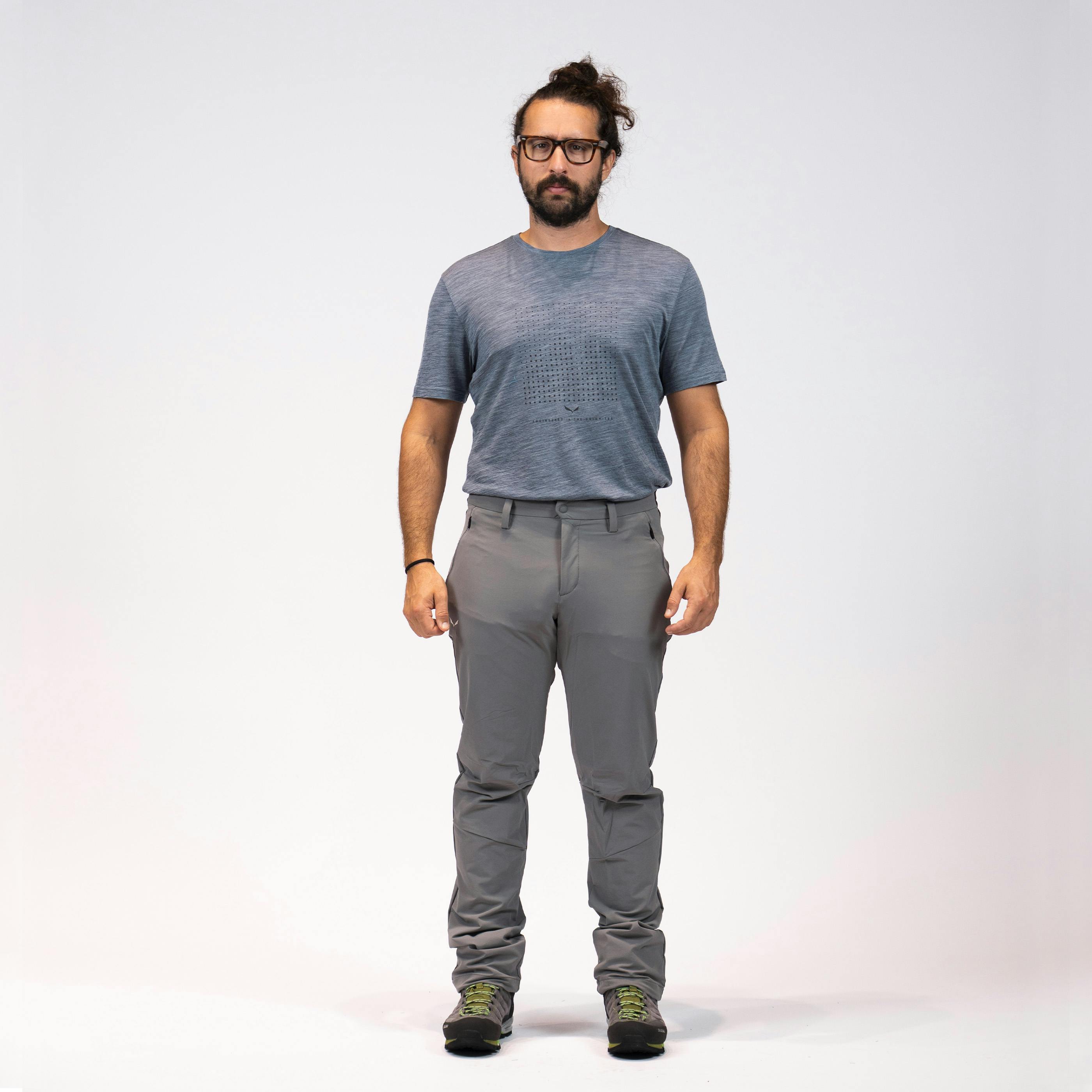 CASIS 2 DST M REG PNT on_body image