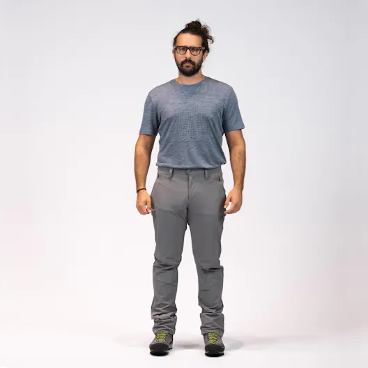 CASIS 2 DST M REG PNT on_body image