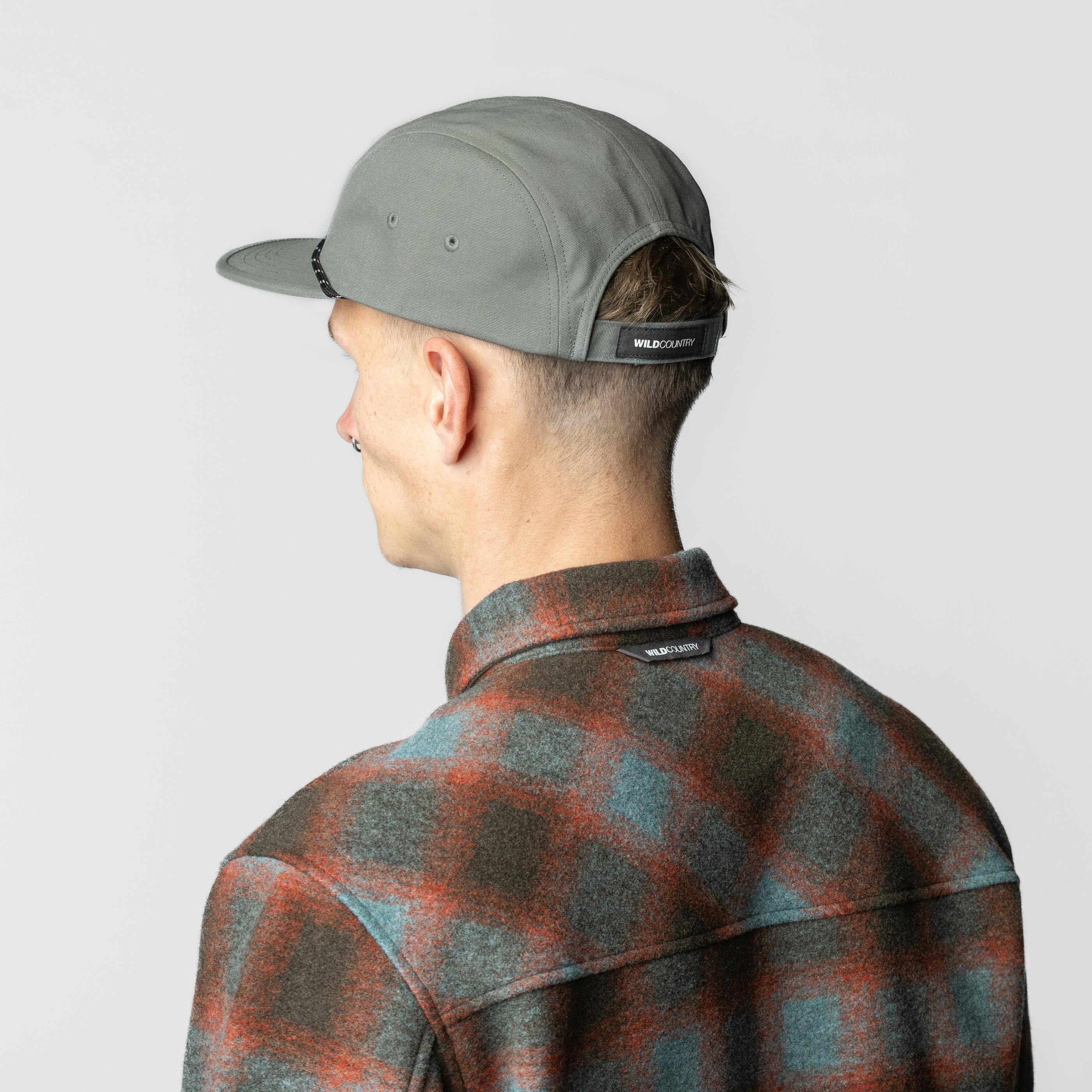 Movement Canvas Unisex-Kappe on_body image